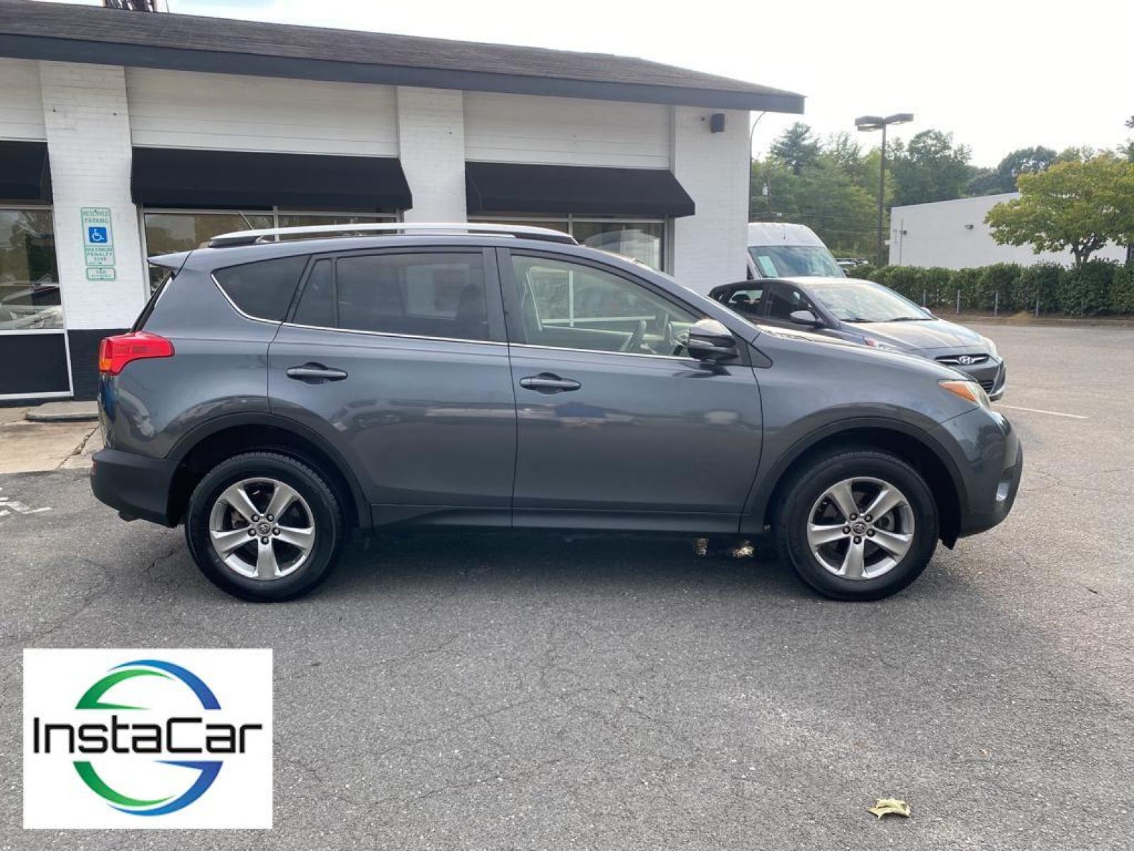 2015 Magnetic Gray Metallic /Black Toyota RAV4 XLE (JTMWFREV6FD) with an L4, 2.5L engine, 6-speed automatic transmission, located at 3147 E Independence Blvd, Charlotte, NC, 28205, 35.200268, -80.773651 - <b>Equipment</b><br>This model features a hands-free Bluetooth phone system. This small suv is equipped with the latest generation of XM/Sirius Radio. See what's behind you with the back up camera on this small suv. The satellite radio system in this Toyota RAV4 gives you access to hundreds of natio - Photo #14