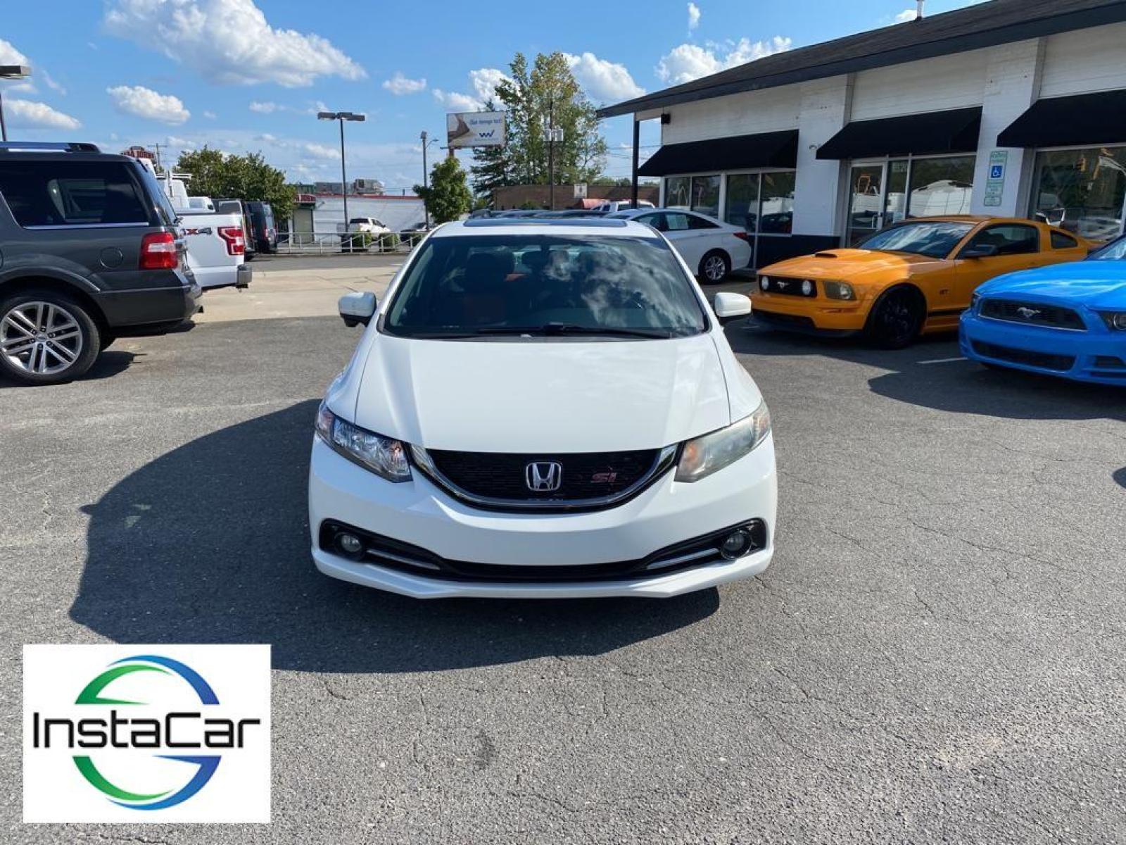 2015 Taffeta White /Black/Red Honda Civic Si (2HGFB6E5XFH) with an L4, 2.4L engine, 6-speed manual transmission, located at 3147 E Independence Blvd, Charlotte, NC, 28205, 35.200268, -80.773651 - Photo #6