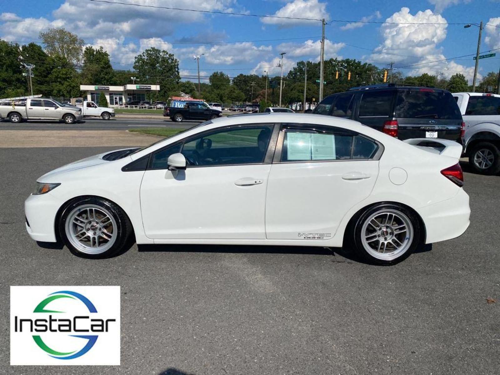 2015 Taffeta White /Black/Red Honda Civic Si (2HGFB6E5XFH) with an L4, 2.4L engine, 6-speed manual transmission, located at 3147 E Independence Blvd, Charlotte, NC, 28205, 35.200268, -80.773651 - Photo #8