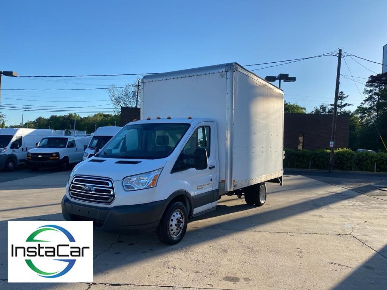 2018 Oxford White /Pewter Ford Transit Chassis Cab Base w/10,360 lb. GVWR (1FDRS8ZV6JK) with an L5, 3.2L engine, 6-speed automatic transmission, located at 3147 E Independence Blvd, Charlotte, NC, 28205, 35.200268, -80.773651 - <b>Equipment</b><br>This 2018 Ford Transit Chassis Cab T-350HD has a L5, 3.2L high output engine. It is outfitted with a Powerstroke diesel engine This model is rear wheel drive. Set the temperature exactly where you are most comfortable in this Ford Transit Chassis Cab. The fan speed and temperatur - Photo #8