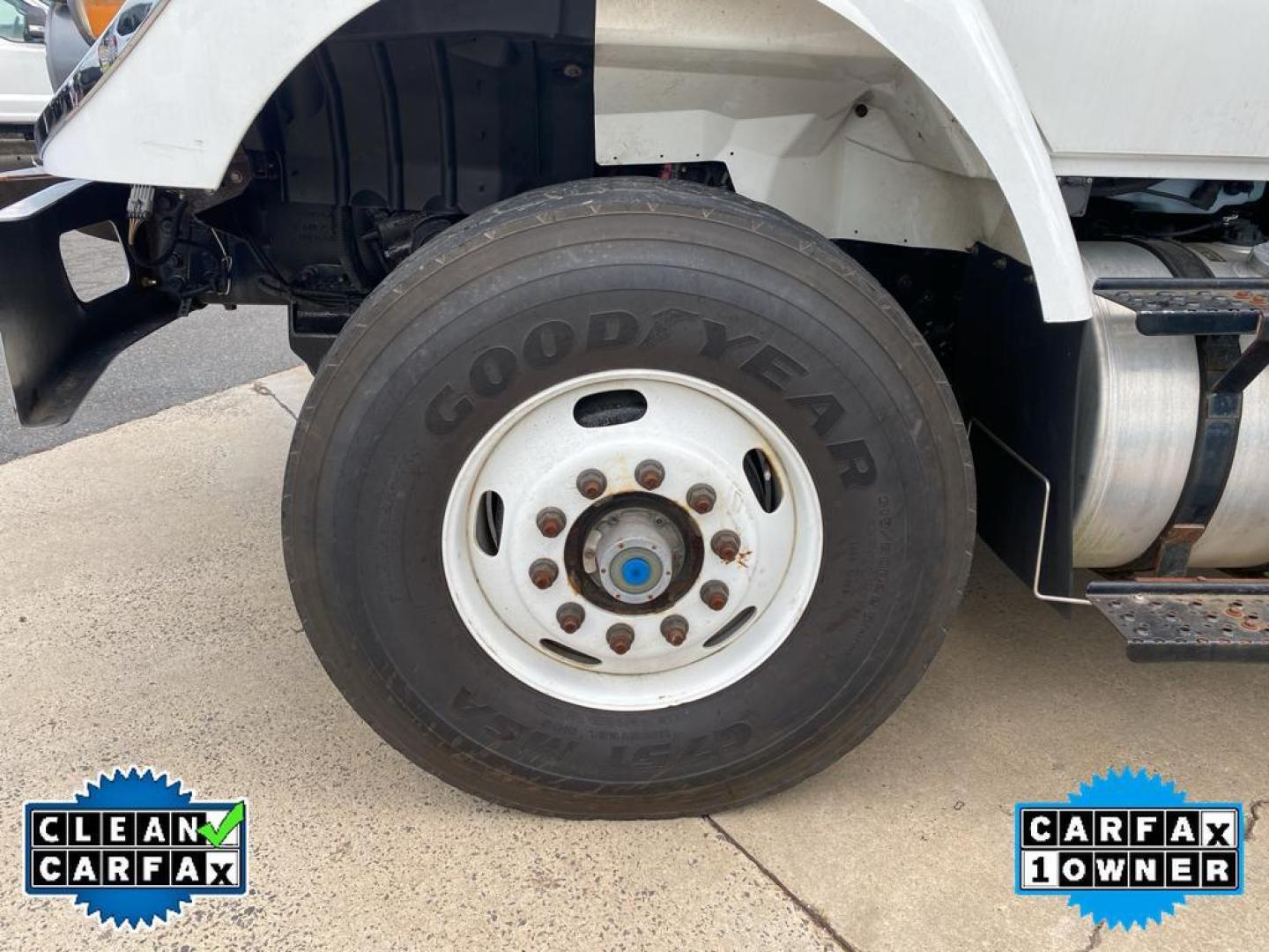 2016 WHITE International WorkStar 7400 (1HTWCSTR7GH) with an L6, 9.3L (570 CID) engine, Automatic transmission, located at 6520 E. Independence Blvd., Charlotte, NC, 28212, 35.146019, -80.723465 - Discover the robust and reliable 2016 International WorkStar 7400 SA625, a versatile workhorse ready to meet your demanding job site needs. With only 34,258 miles, this vehicle remains in excellent condition, showcasing its durability and longevity. Powered by a formidable L6, 9.3L (570 CID) engine, - Photo#18