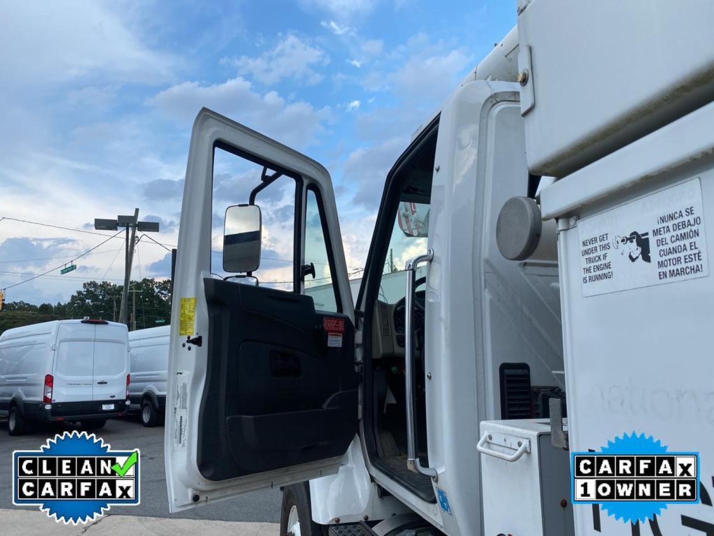 2016 WHITE International WorkStar 7400 (1HTWCSTR7GH) with an L6, 9.3L (570 CID) engine, Automatic transmission, located at 6520 E. Independence Blvd., Charlotte, NC, 28212, 35.146019, -80.723465 - Discover the robust and reliable 2016 International WorkStar 7400 SA625, a versatile workhorse ready to meet your demanding job site needs. With only 34,258 miles, this vehicle remains in excellent condition, showcasing its durability and longevity. Powered by a formidable L6, 9.3L (570 CID) engine, - Photo#20