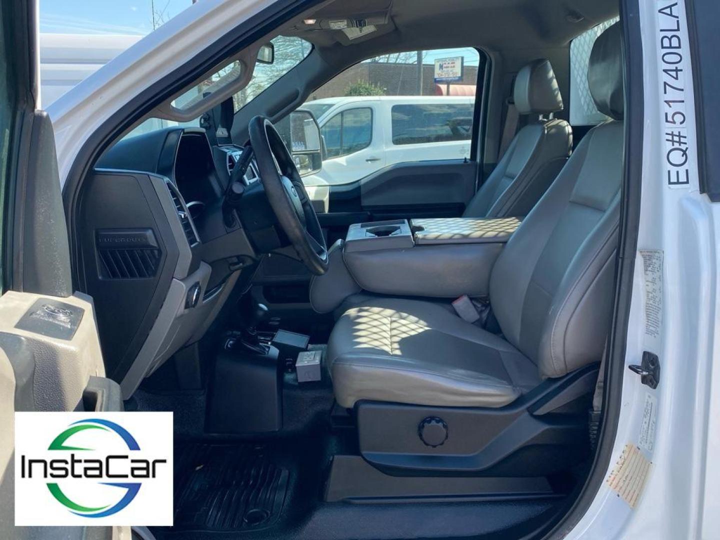 2017 Oxford White /Medium Earth Gray Ford F-550 XL (1FDUF5HT6HE) with an V8, 6.7L engine, 6-speed automatic transmission, located at 3147 E Independence Blvd, Charlotte, NC, 28205, 35.200268, -80.773651 - <b>Equipment</b><br>See what's behind you with the back up camera on this Ford F-550. With the keyless entry system on this 2017 Ford F-550 F Series Super Duty you can pop the trunk without dropping your bags from the store. The vehicle has four wheel drive capabilities. This Ford F-550 has a V8, 6. - Photo#25