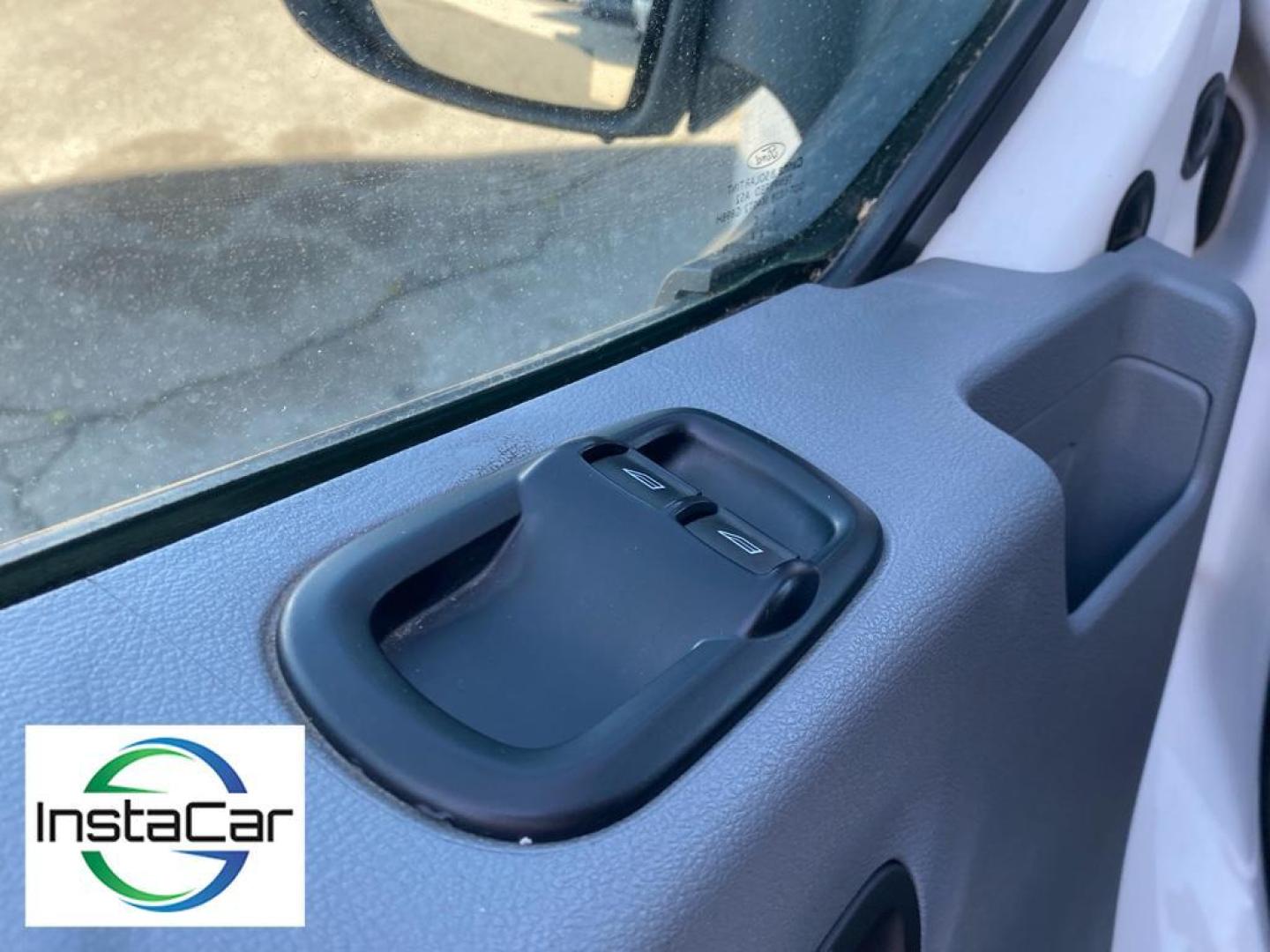 2017 Oxford White /Pewter Ford Transit Van Base w/Sliding Pass-Side Cargo-Door (1FTYR3XM7HK) with an V6, 3.7L engine, 6-speed automatic transmission, located at 6520 E. Independence Blvd., Charlotte, NC, 28212, 35.146019, -80.723465 - Introducing the 2017 Ford Transit Van T-250 EL High Roof Slide Base, a versatile and reliable choice for businesses and individuals seeking a spacious and efficient transport solution. This model is equipped with a robust V6, 3.7L engine, delivering a smooth and responsive driving experience. The re - Photo#18