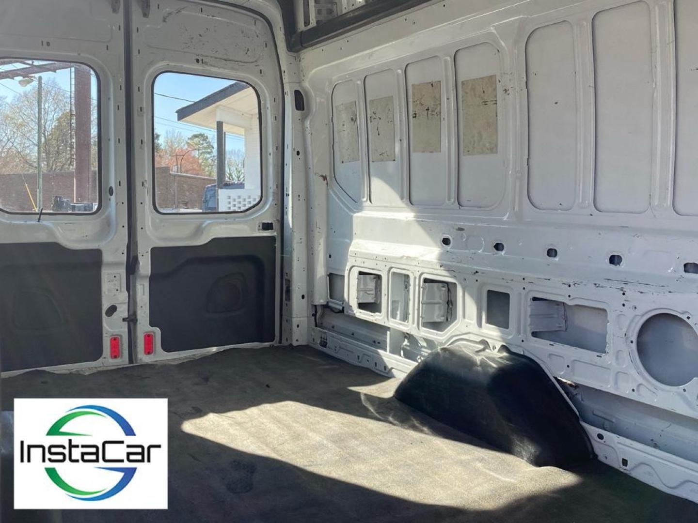 2017 Oxford White /Pewter Ford Transit Van Base w/Sliding Pass-Side Cargo-Door (1FTYR3XM7HK) with an V6, 3.7L engine, 6-speed automatic transmission, located at 6520 E. Independence Blvd., Charlotte, NC, 28212, 35.146019, -80.723465 - Introducing the 2017 Ford Transit Van T-250 EL High Roof Slide Base, a versatile and reliable choice for businesses and individuals seeking a spacious and efficient transport solution. This model is equipped with a robust V6, 3.7L engine, delivering a smooth and responsive driving experience. The re - Photo#24
