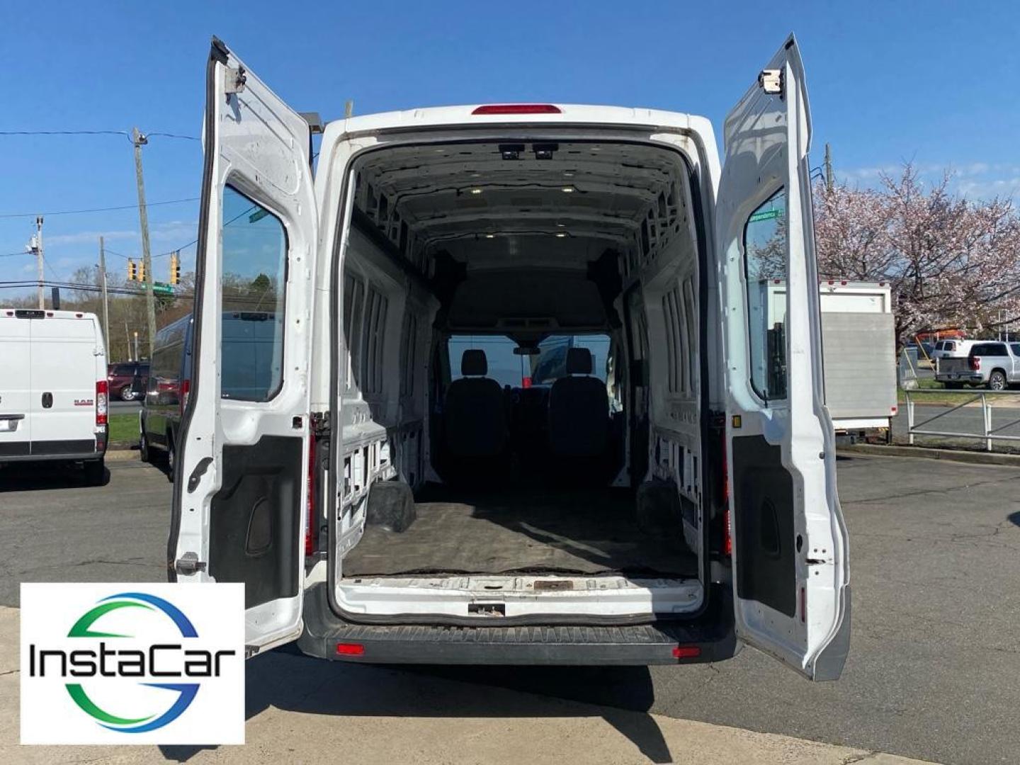 2017 Oxford White /Pewter Ford Transit Van Base w/Sliding Pass-Side Cargo-Door (1FTYR3XM7HK) with an V6, 3.7L engine, 6-speed automatic transmission, located at 6520 E. Independence Blvd., Charlotte, NC, 28212, 35.146019, -80.723465 - Introducing the 2017 Ford Transit Van T-250 EL High Roof Slide Base, a versatile and reliable choice for businesses and individuals seeking a spacious and efficient transport solution. This model is equipped with a robust V6, 3.7L engine, delivering a smooth and responsive driving experience. The re - Photo#25