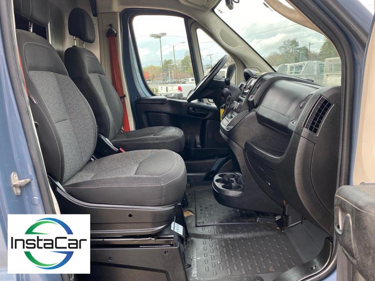 2020 Patriot Blue Pearlcoat /Black Ram ProMaster 3500 High Roof (3C6URVJG6LE) with an V6, 3.6L engine, 6-speed automatic transmission, located at 3147 E Independence Blvd, Charlotte, NC, 28205, 35.200268, -80.773651 - <b>Equipment</b><br>This Ram ProMaster 3500 features a hands-free Bluetooth phone system. See what's behind you with the back up camera on the Ram ProMaster 3500. This 1 ton van is front wheel drive. This 1 ton van has a V6, 3.6L high output engine. Impresses the most discerning driver with the deep - Photo#21