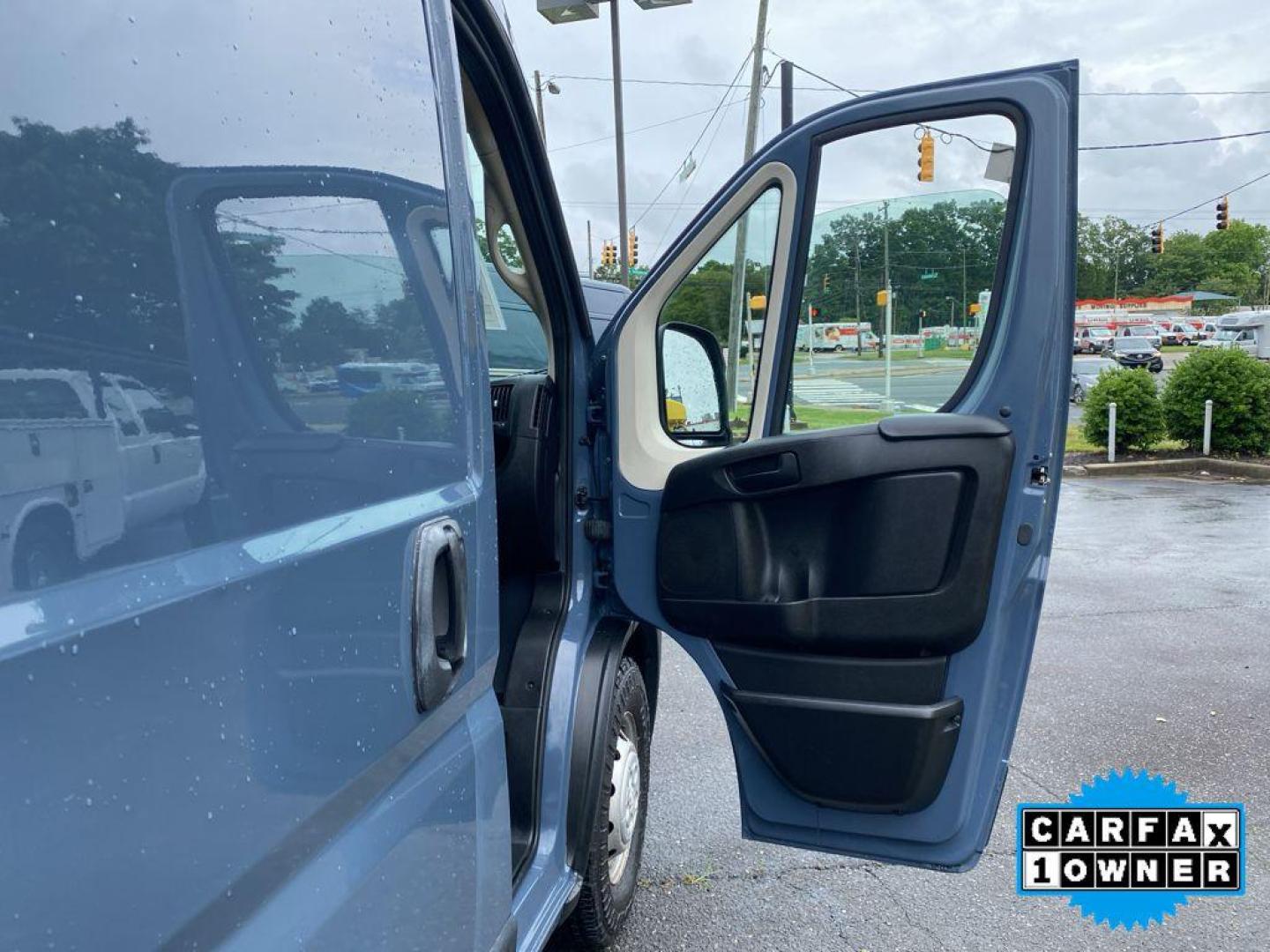 2019 Patriot Blue Pearlcoat /Black Ram ProMaster 3500 High Roof (3C6URVJG4KE) with an V6, 3.6L engine, 6-speed automatic transmission, located at 3147 E Independence Blvd, Charlotte, NC, 28205, 35.200268, -80.773651 - <b>Equipment</b><br>See what's behind you with the back up camera on this model. Bluetooth technology is built into the Ram ProMaster 3500, keeping your hands on the steering wheel and your focus on the road. Good News! This certified CARFAX 1-owner vehicle has only had one owner before you. This un - Photo#20
