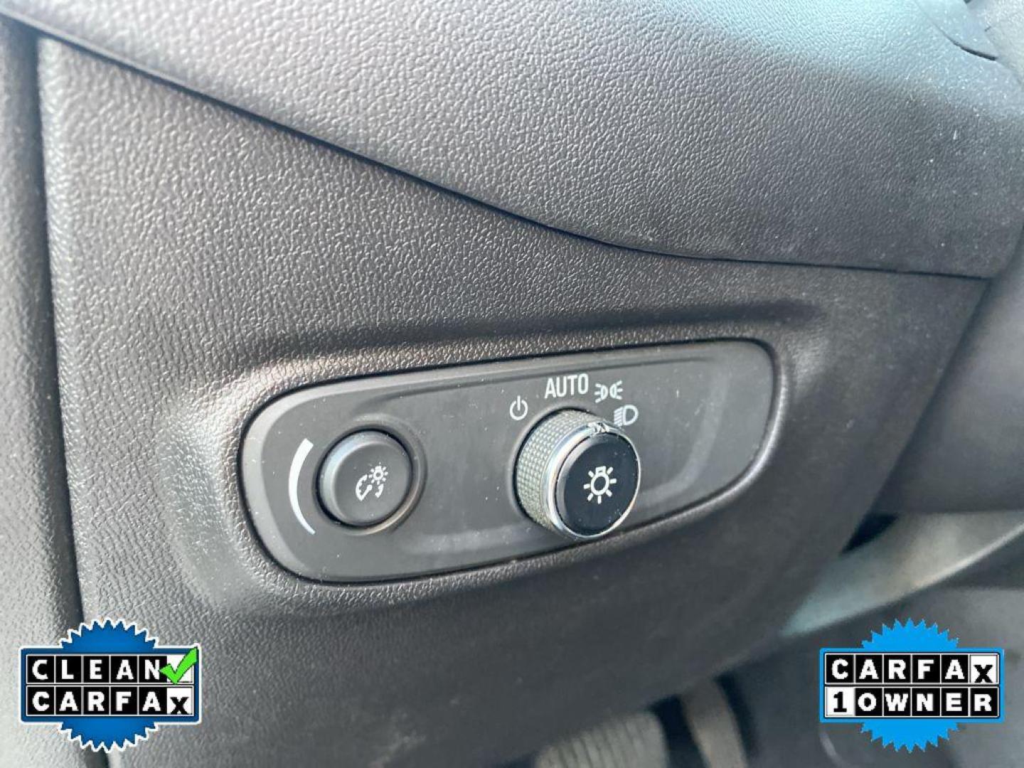 2022 Summit White /Jet Black Chevrolet Equinox LT (3GNAXKEV4NL) with an 4 Cyl, 1.5L engine, 6-speed automatic transmission, located at 3147 E Independence Blvd, Charlotte, NC, 28205, 35.200268, -80.773651 - Photo#6