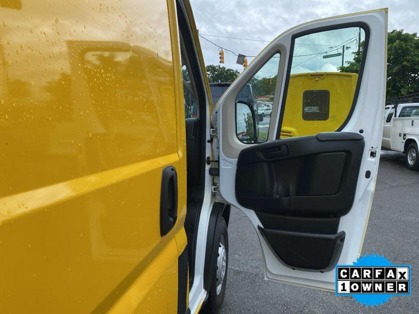 2020 Bright White Clearcoat /Black Ram ProMaster 1500 Low Roof (3C6TRVAG7LE) with an V6, 3.6L engine, 6-speed automatic transmission, located at 3147 E Independence Blvd, Charlotte, NC, 28205, 35.200268, -80.773651 - <b>Equipment</b><br>The state of the art park assist system will guide you easily into any spot. The vehicle is equipped with the latest generation of XM/Sirius Radio. The satellite radio system in this 2020 Ram ProMaster 1500 gives you access to hundreds of nation-wide radio stations with a clear - Photo#21