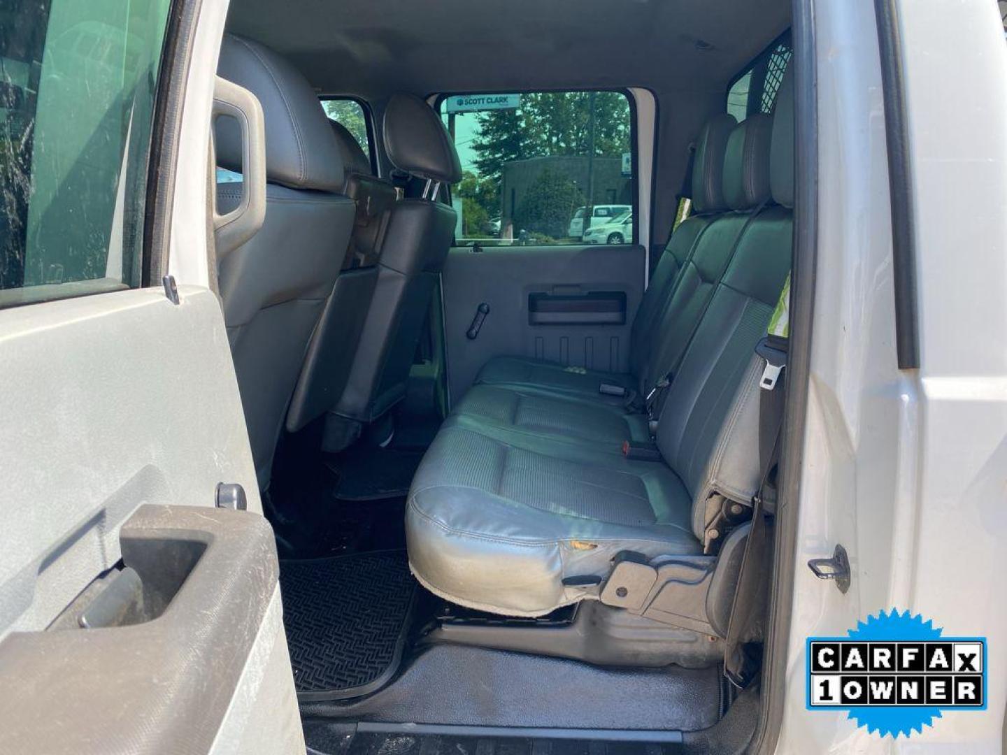 2015 Oxford White /Steel Ford F-550 XL (1FD0W5GT9FE) with an V8, 6.7L engine, 6-speed automatic transmission, located at 6520 E. Independence Blvd., Charlotte, NC, 28212, 35.146019, -80.723465 - <b>Equipment</b><br>This vehicle is a certified CARFAX 1-owner. A trailer braking system is already installed on this vehicle. The vehicle is outfitted with a Powerstroke diesel engine This Ford F-550 has a V8, 6.7L high output engine. It shines with clean polished lines coated with an elegant white - Photo#24