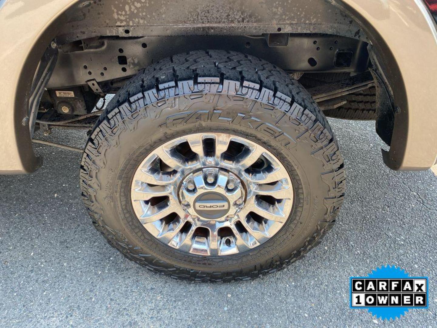 2020 Agate Black Metallic /Medium Light Camel Ford F-250 LARIAT (1FT7W2A68LE) with an V8, 6.2L engine, 6-speed automatic transmission, located at 6520 E. Independence Blvd., Charlotte, NC, 28212, 35.146019, -80.723465 - <b>Equipment</b><br>This vehicle is a certified CARFAX 1-owner. Start it from inside with remote start. Bluetooth technology is built into this Ford F-250, keeping your hands on the steering wheel and your focus on the road. Protect this 3/4 ton pickup from unwanted accidents with a cutting edge bac - Photo#18