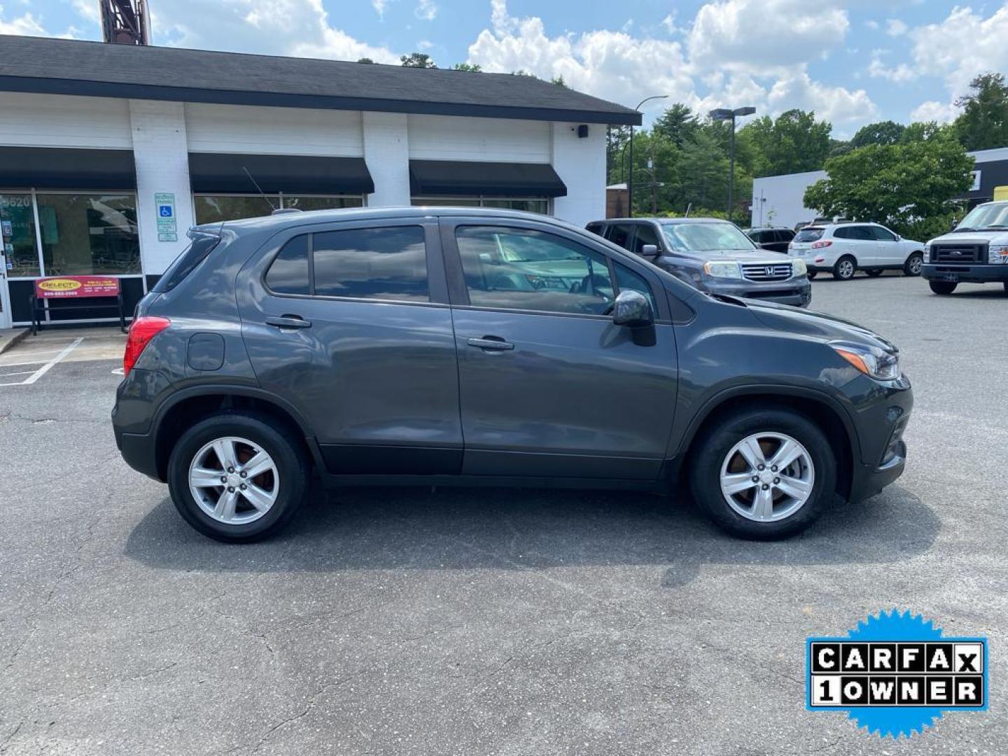 2020 Nightfall Gray Metallic /Jet Black Chevrolet Trax LS (3GNCJKSBXLL) with an 4 Cyl, 1.4L engine, 6-speed automatic transmission, located at 6520 E. Independence Blvd., Charlotte, NC, 28212, 35.146019, -80.723465 - Discover the perfect blend of versatility and efficiency with our 2020 Chevrolet Trax LS. This compact SUV is ideal for city driving while offering the space and features you need for your next adventure. Equipped with a fuel-efficient 4-cylinder, 1.4L engine and front-wheel drive, this Chevrolet Tr - Photo#14