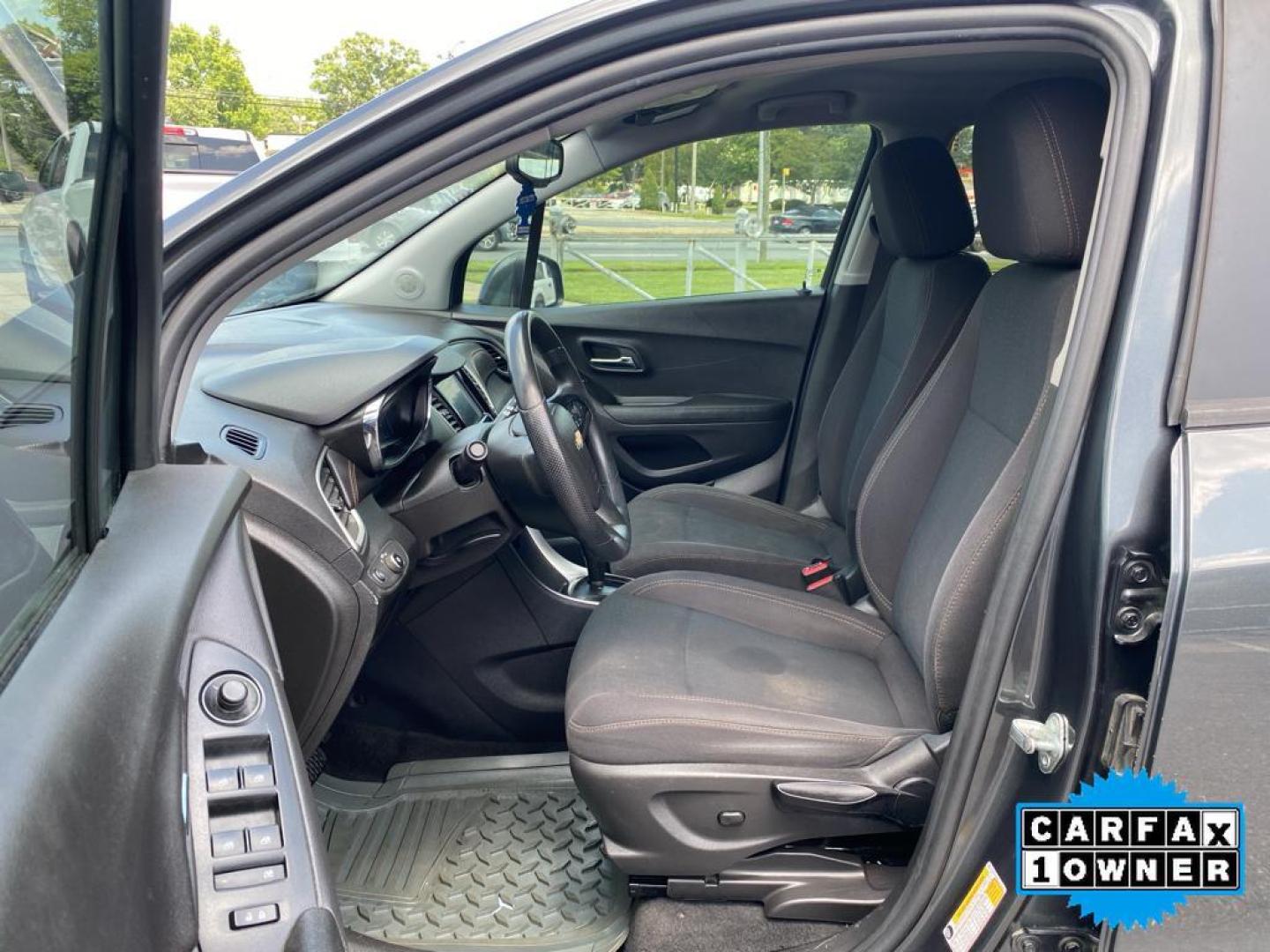 2020 Nightfall Gray Metallic /Jet Black Chevrolet Trax LS (3GNCJKSBXLL) with an 4 Cyl, 1.4L engine, 6-speed automatic transmission, located at 6520 E. Independence Blvd., Charlotte, NC, 28212, 35.146019, -80.723465 - Discover the perfect blend of versatility and efficiency with our 2020 Chevrolet Trax LS. This compact SUV is ideal for city driving while offering the space and features you need for your next adventure. Equipped with a fuel-efficient 4-cylinder, 1.4L engine and front-wheel drive, this Chevrolet Tr - Photo#24