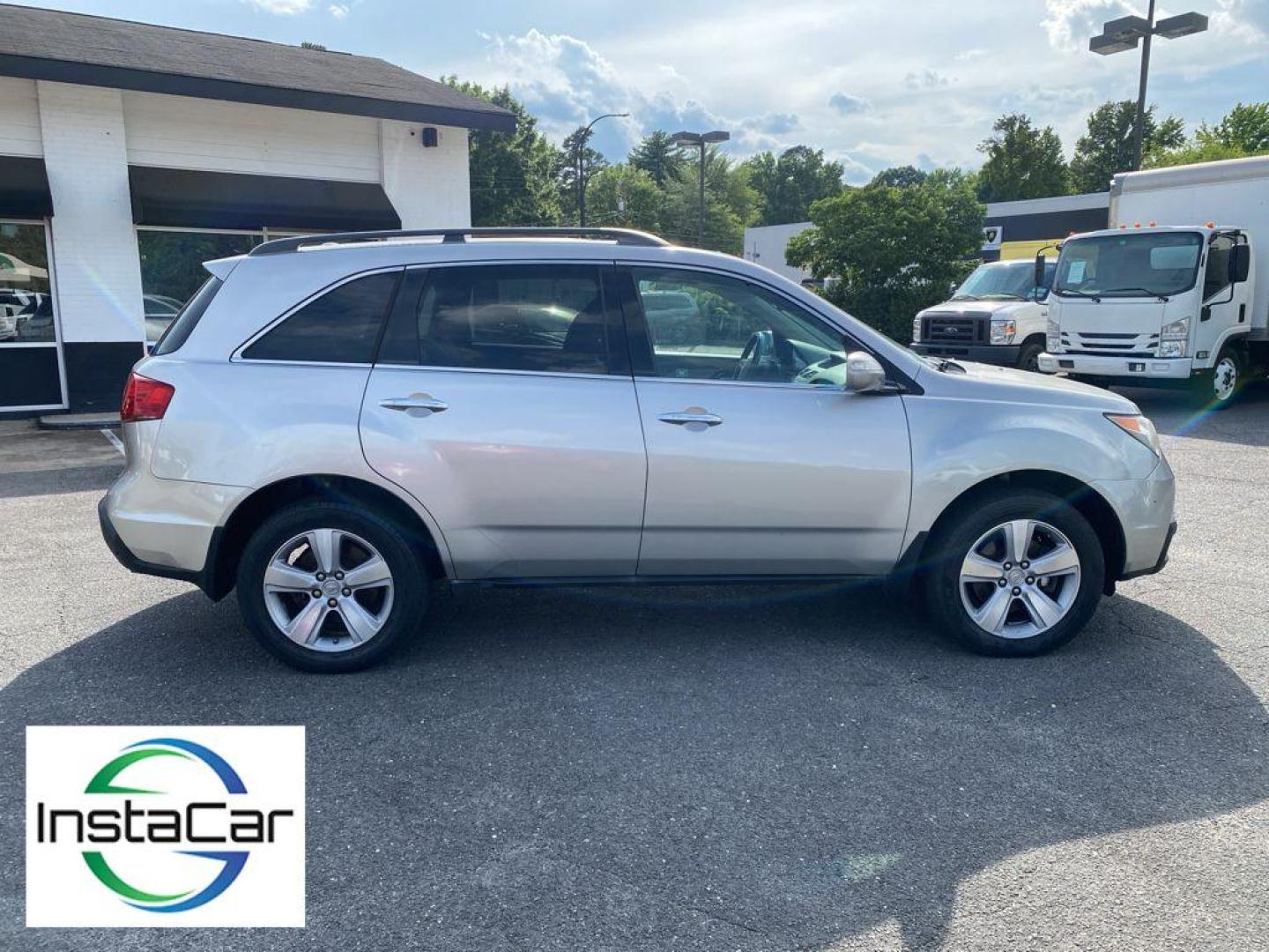 2010 silver /Parchment Acura MDX 3.7L (A6) (2HNYD2H23AH) with an V6, 3.7L engine, 6-speed automatic transmission, located at 6520 E. Independence Blvd., Charlotte, NC, 28212, 35.146019, -80.723465 - Photo#8