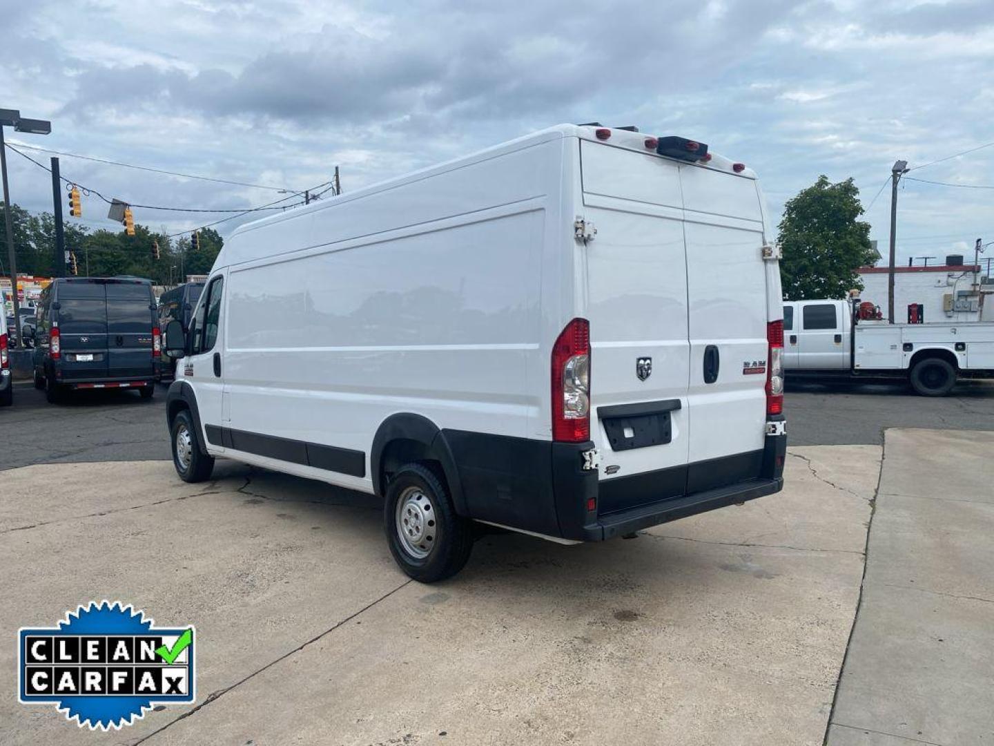 2019 Bright White Clearcoat /Black Ram ProMaster 3500 High Roof (3C6URVJG8KE) with an V6, 3.6L engine, 6-speed automatic transmission, located at 6520 E. Independence Blvd., Charlotte, NC, 28212, 35.146019, -80.723465 - <b>Equipment</b><br>The rear parking assist technology on it will put you at ease when reversing. The system alerts you as you get closer to an obstruction. This unit has a clean CARFAX vehicle history report. See what's behind you with the back up camera on this 1 ton van. It features a hands-free - Photo#9