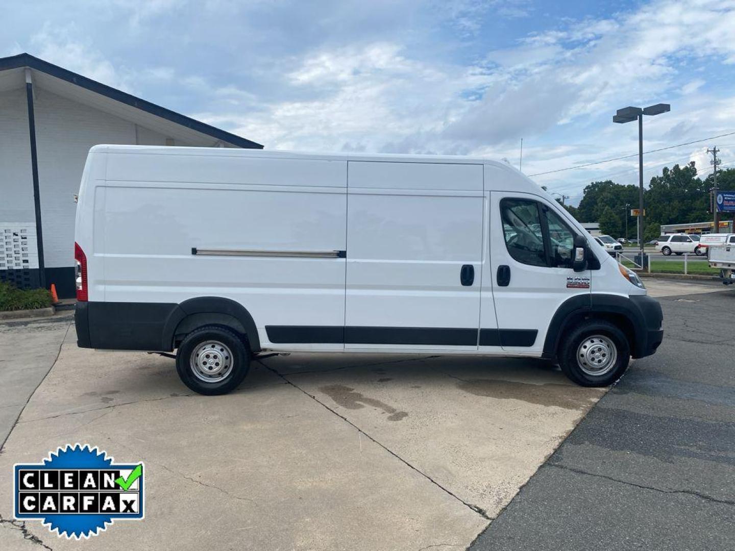 2019 Bright White Clearcoat /Black Ram ProMaster 3500 High Roof (3C6URVJG8KE) with an V6, 3.6L engine, 6-speed automatic transmission, located at 6520 E. Independence Blvd., Charlotte, NC, 28212, 35.146019, -80.723465 - <b>Equipment</b><br>The rear parking assist technology on it will put you at ease when reversing. The system alerts you as you get closer to an obstruction. This unit has a clean CARFAX vehicle history report. See what's behind you with the back up camera on this 1 ton van. It features a hands-free - Photo#12