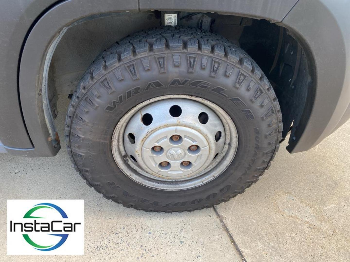 2019 Patriot Blue Pearlcoat /Black Ram ProMaster 3500 High Roof (3C6URVJG0KE) with an V6, 3.6L engine, 6-speed automatic transmission, located at 6520 E. Independence Blvd., Charlotte, NC, 28212, 35.146019, -80.723465 - <b>Equipment</b><br>See what's behind you with the back up camera on this Ram ProMaster 3500. Good News! This certified CARFAX 1-owner vehicle has only had one owner before you. The vehicle features a hands-free Bluetooth phone system. Maintaining a stable interior temperature in this 1 ton van is e - Photo#9