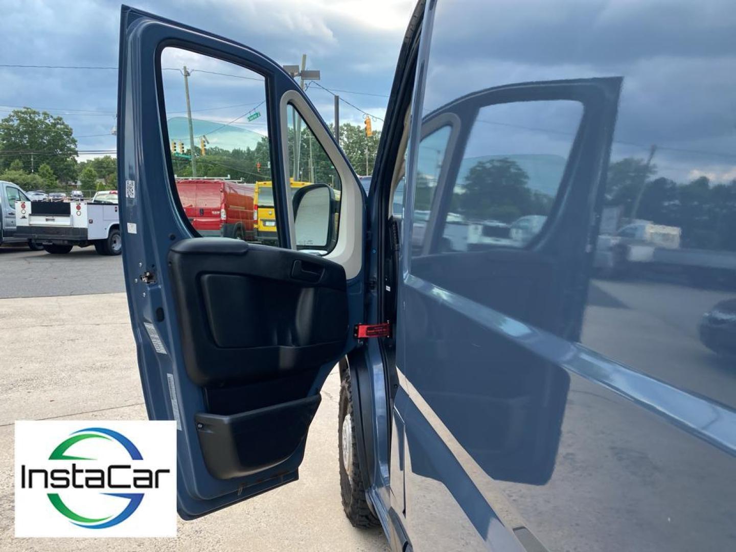 2019 Patriot Blue Pearlcoat /Black Ram ProMaster 3500 High Roof (3C6URVJG0KE) with an V6, 3.6L engine, 6-speed automatic transmission, located at 6520 E. Independence Blvd., Charlotte, NC, 28212, 35.146019, -80.723465 - <b>Equipment</b><br>See what's behind you with the back up camera on this Ram ProMaster 3500. Good News! This certified CARFAX 1-owner vehicle has only had one owner before you. The vehicle features a hands-free Bluetooth phone system. Maintaining a stable interior temperature in this 1 ton van is e - Photo#12