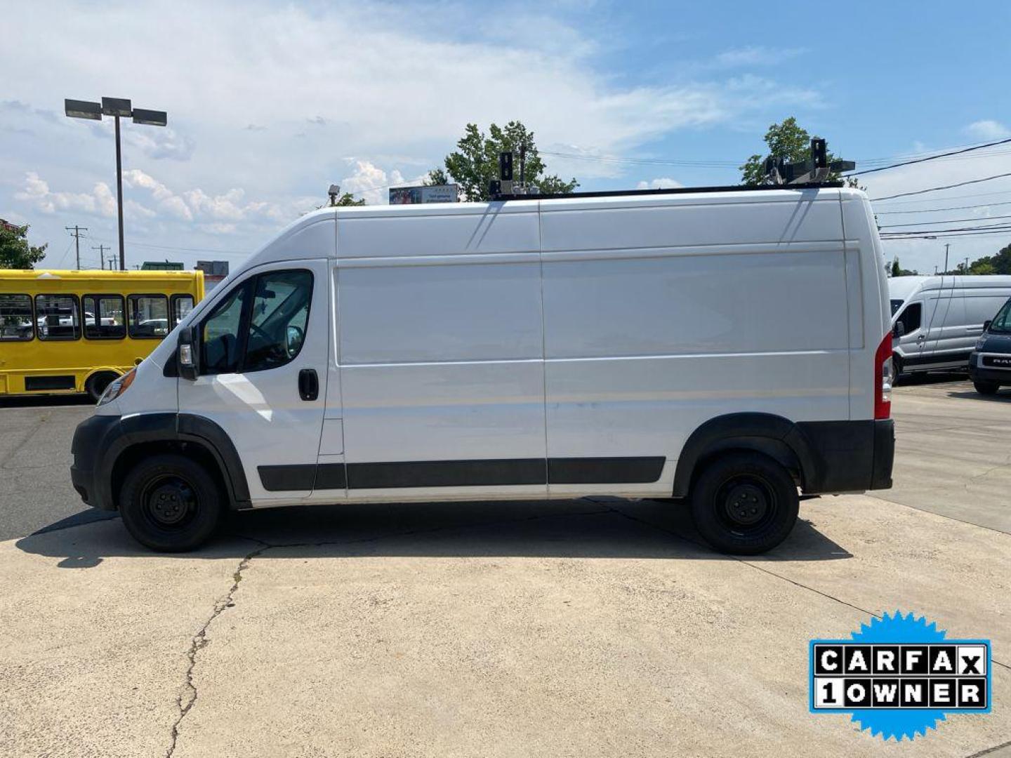 2022 Bright White Clearcoat /Black Ram ProMaster 2500 High Roof (3C6LRVDG5NE) with an V6, 3.6L engine, 9-speed automatic transmission, located at 6520 E. Independence Blvd., Charlotte, NC, 28212, 35.146019, -80.723465 - Photo#4