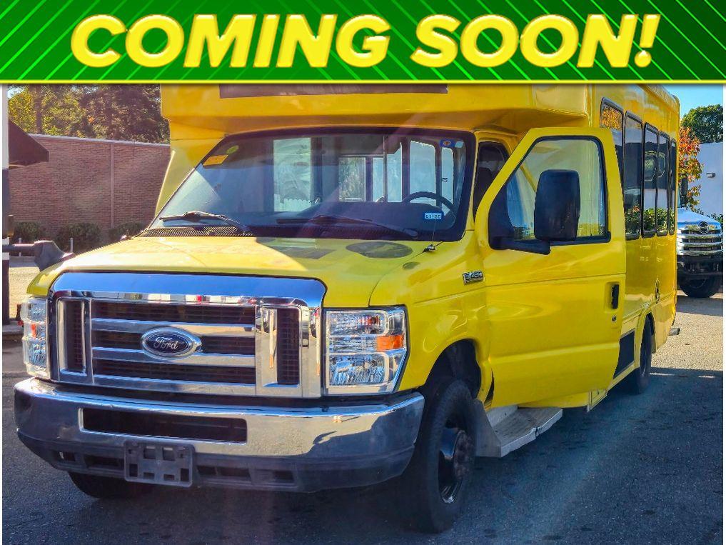 photo of 2018 Ford E-450 Super Duty Base