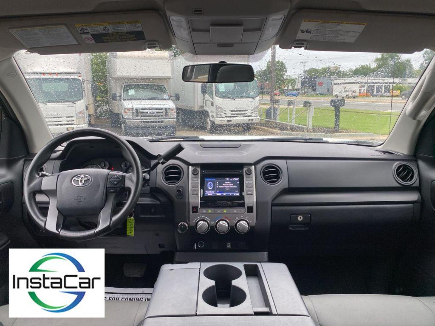 2017 Super White /Graphite Toyota Tundra SR (5TFUM5F16HX) with an V8, 4.6L engine, 6-speed automatic transmission, located at 6520 E. Independence Blvd., Charlotte, NC, 28212, 35.146019, -80.723465 - For sale: a robust 2017 Toyota Tundra equipped with 4WD and a powerful V8, 4.6L engineready to tackle any terrain with ease and reliability. This pre-owned gem combines strength with sophistication, making it an ideal choice for both work and play. <br><br>Inside, enjoy the convenience and safety of - Photo#26