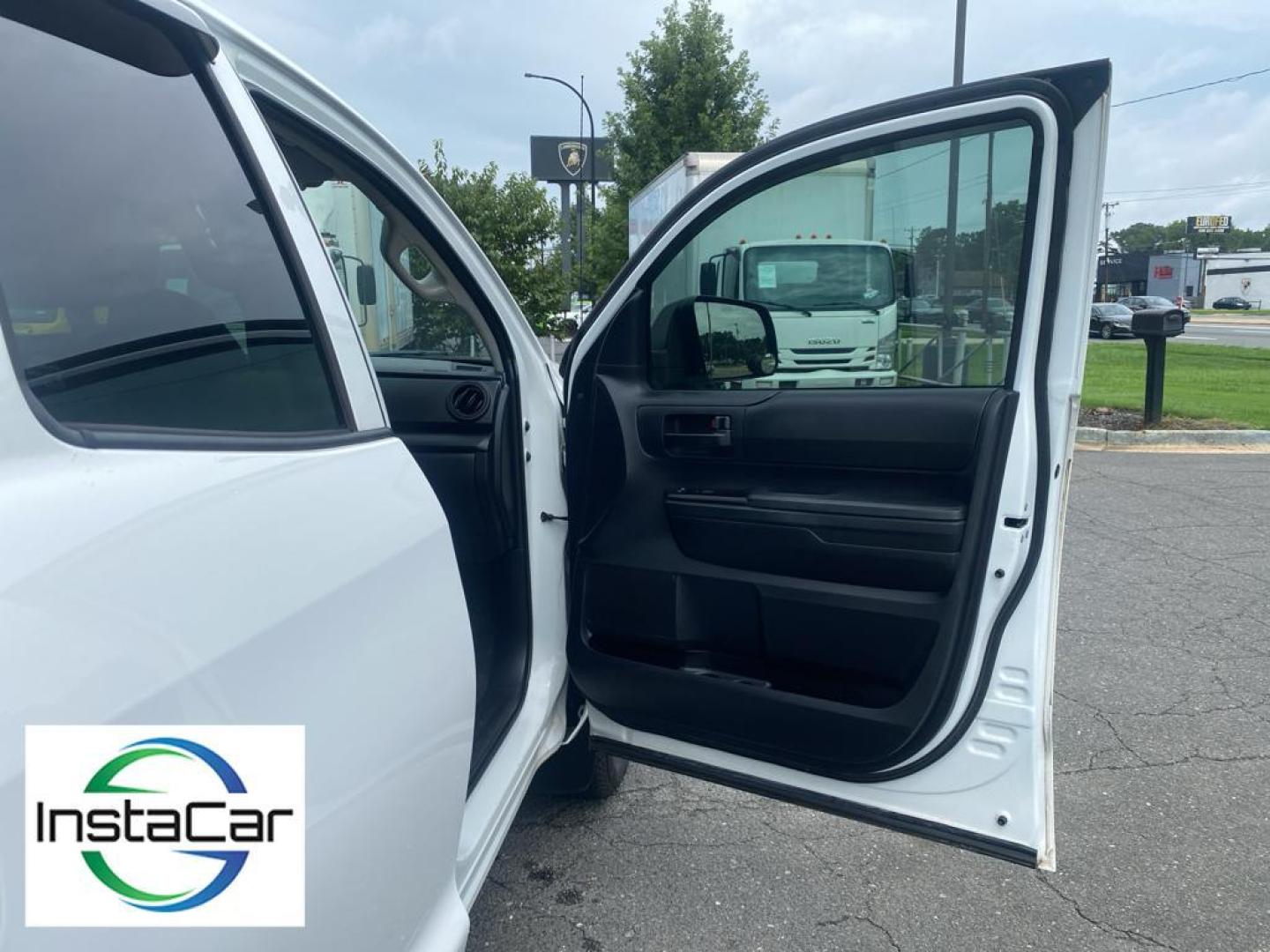 2018 Super White /Graphite Toyota Tundra SR (5TFRM5F1XJX) with an V8, 4.6L engine, 6-speed automatic transmission, located at 6520 E. Independence Blvd., Charlotte, NC, 28212, 35.146019, -80.723465 - Experience the perfect blend of power, reliability, and modern technology with this remarkable 2018 Toyota Tundra! A true workhorse on the road, this Toyota Tundra is powered by a robust V8, 4.6L engine that delivers impressive performance and towing capability, ensuring you conquer any challenge wi - Photo#22