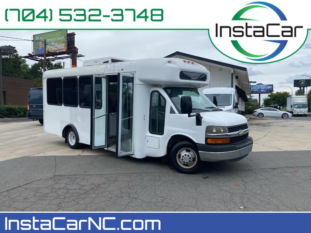 photo of 2014 Chevrolet Express 4500 Series