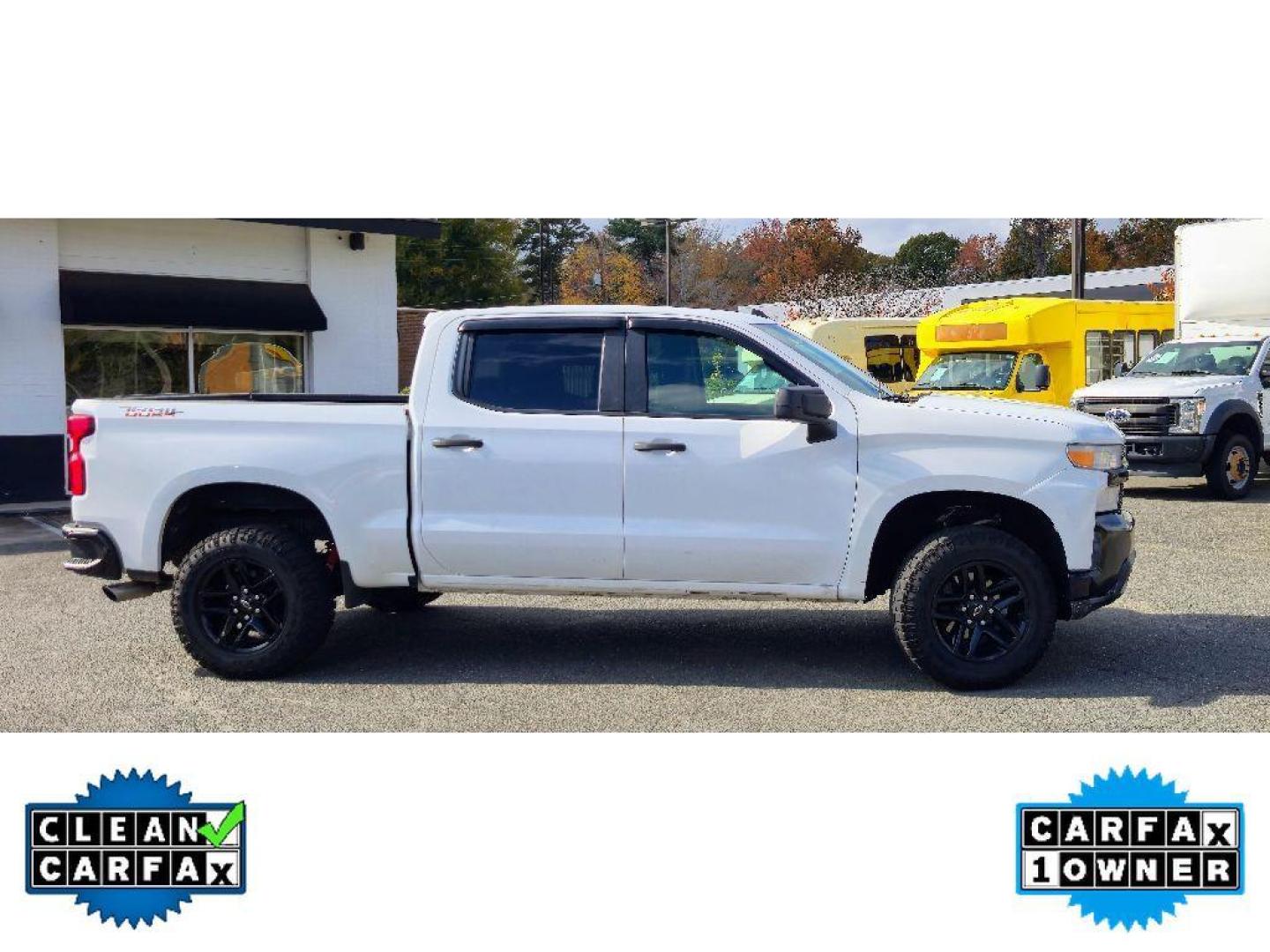 2021 Summit White /Jet Black Chevrolet Silverado Custom Trail Boss (1GCPYCEH8MZ) with an V6, 4.3L engine, 6-speed automatic transmission, located at 6520 E. Independence Blvd., Charlotte, NC, 28212, 35.146019, -80.723465 - <b>Equipment</b><br>This unit offers Android Auto for seamless smartphone integration. See what's behind you with the back up camera on this unit. This vehicle features a hands-free Bluetooth phone system. Apple CarPlay: Seamless smartphone integration for this 1/2 ton pickup - stay connected and en - Photo#1