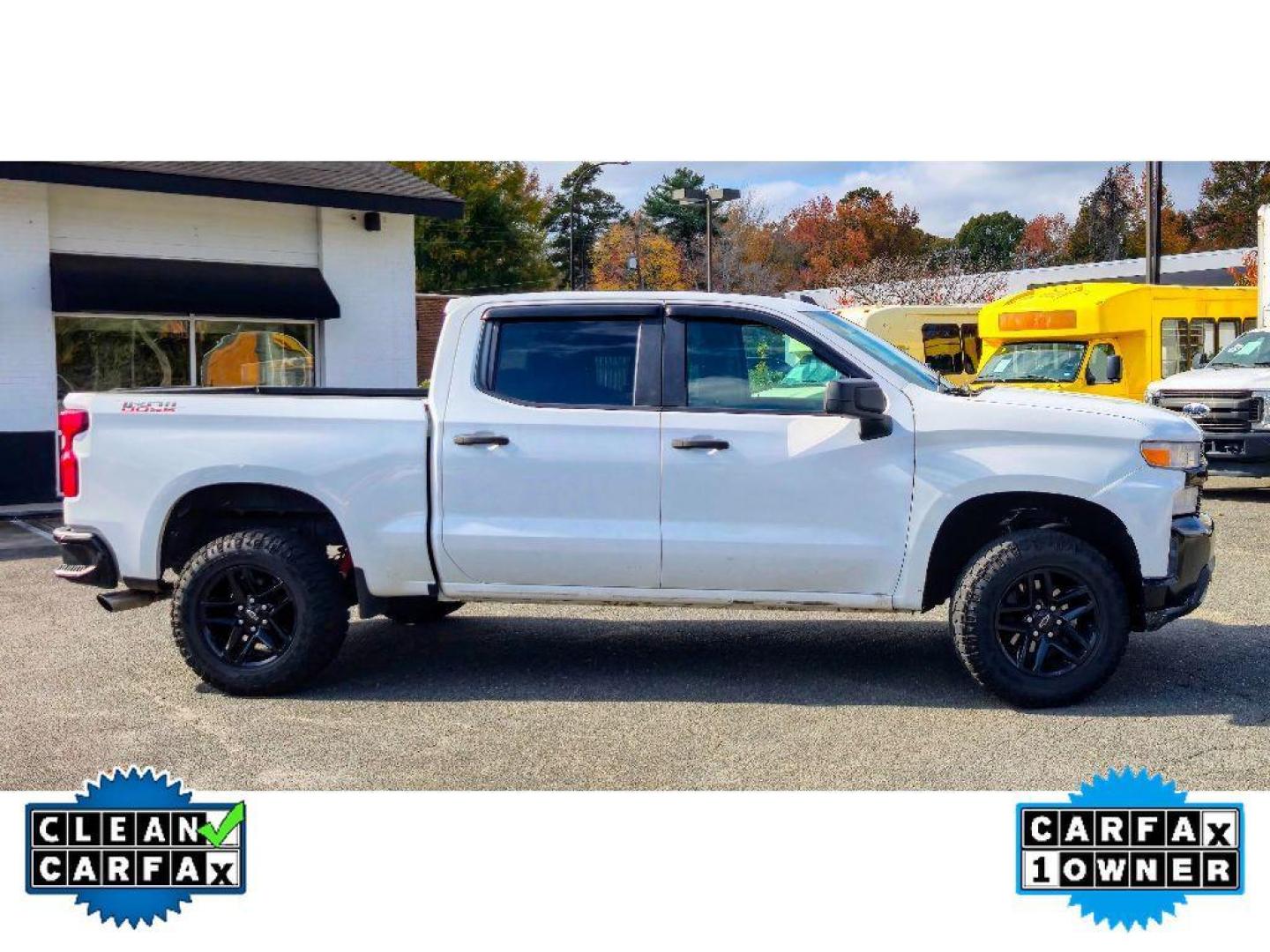 2021 Summit White /Jet Black Chevrolet Silverado Custom Trail Boss (1GCPYCEH8MZ) with an V6, 4.3L engine, 6-speed automatic transmission, located at 6520 E. Independence Blvd., Charlotte, NC, 28212, 35.146019, -80.723465 - <b>Equipment</b><br>This unit offers Android Auto for seamless smartphone integration. See what's behind you with the back up camera on this unit. This vehicle features a hands-free Bluetooth phone system. Apple CarPlay: Seamless smartphone integration for this 1/2 ton pickup - stay connected and en - Photo#2
