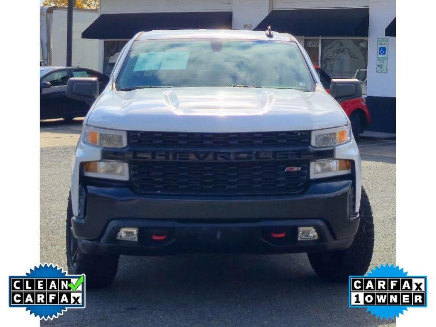 2021 Summit White /Jet Black Chevrolet Silverado Custom Trail Boss (1GCPYCEH8MZ) with an V6, 4.3L engine, 6-speed automatic transmission, located at 6520 E. Independence Blvd., Charlotte, NC, 28212, 35.146019, -80.723465 - <b>Equipment</b><br>This unit offers Android Auto for seamless smartphone integration. See what's behind you with the back up camera on this unit. This vehicle features a hands-free Bluetooth phone system. Apple CarPlay: Seamless smartphone integration for this 1/2 ton pickup - stay connected and en - Photo#8