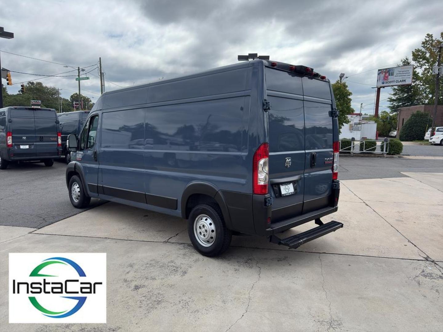 2019 Patriot Blue Pearlcoat /Black Ram ProMaster 2500 High Roof (3C6TRVDG1KE) with an V6, 3.6L engine, 6-speed automatic transmission, located at 6520 E. Independence Blvd., Charlotte, NC, 28212, 35.146019, -80.723465 - <b>Equipment</b><br>See what's behind you with the back up camera on this 2019 Ram ProMaster 2500 . Bluetooth technology is built into this 3/4 ton van, keeping your hands on the steering wheel and your focus on the road. Set the temperature exactly where you are most comfortable in this vehicle. Th - Photo#9