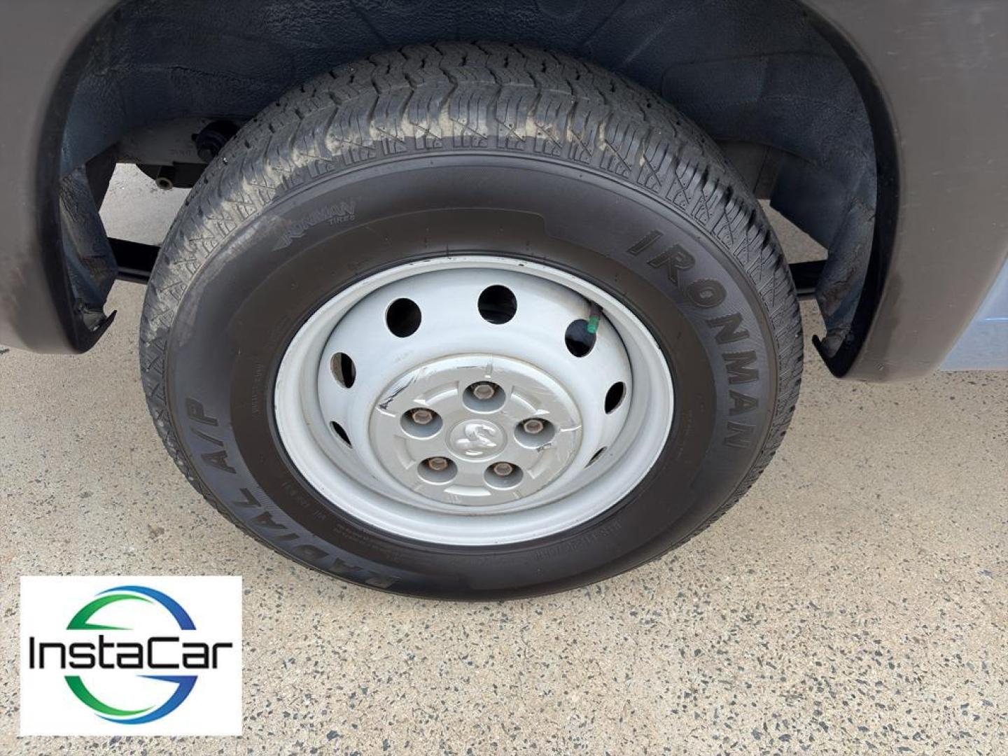 2019 Patriot Blue Pearlcoat /Black Ram ProMaster 2500 High Roof (3C6TRVDG1KE) with an V6, 3.6L engine, 6-speed automatic transmission, located at 6520 E. Independence Blvd., Charlotte, NC, 28212, 35.146019, -80.723465 - <b>Equipment</b><br>See what's behind you with the back up camera on this 2019 Ram ProMaster 2500 . Bluetooth technology is built into this 3/4 ton van, keeping your hands on the steering wheel and your focus on the road. Set the temperature exactly where you are most comfortable in this vehicle. Th - Photo#13