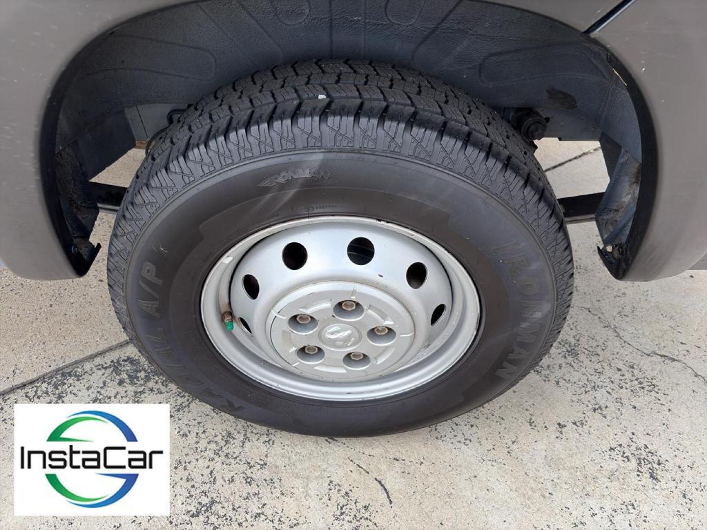 2019 Patriot Blue Pearlcoat /Black Ram ProMaster 2500 High Roof (3C6TRVDG1KE) with an V6, 3.6L engine, 6-speed automatic transmission, located at 6520 E. Independence Blvd., Charlotte, NC, 28212, 35.146019, -80.723465 - <b>Equipment</b><br>See what's behind you with the back up camera on this 2019 Ram ProMaster 2500 . Bluetooth technology is built into this 3/4 ton van, keeping your hands on the steering wheel and your focus on the road. Set the temperature exactly where you are most comfortable in this vehicle. Th - Photo#16