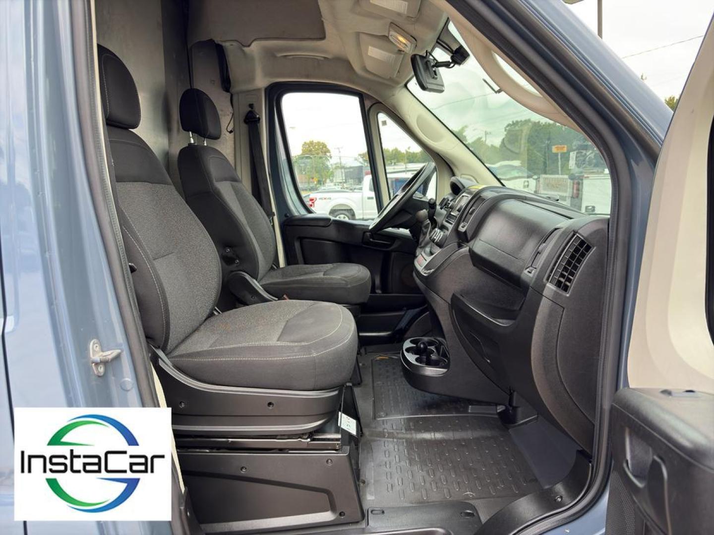 2019 Patriot Blue Pearlcoat /Black Ram ProMaster 2500 High Roof (3C6TRVDG1KE) with an V6, 3.6L engine, 6-speed automatic transmission, located at 6520 E. Independence Blvd., Charlotte, NC, 28212, 35.146019, -80.723465 - <b>Equipment</b><br>See what's behind you with the back up camera on this 2019 Ram ProMaster 2500 . Bluetooth technology is built into this 3/4 ton van, keeping your hands on the steering wheel and your focus on the road. Set the temperature exactly where you are most comfortable in this vehicle. Th - Photo#21