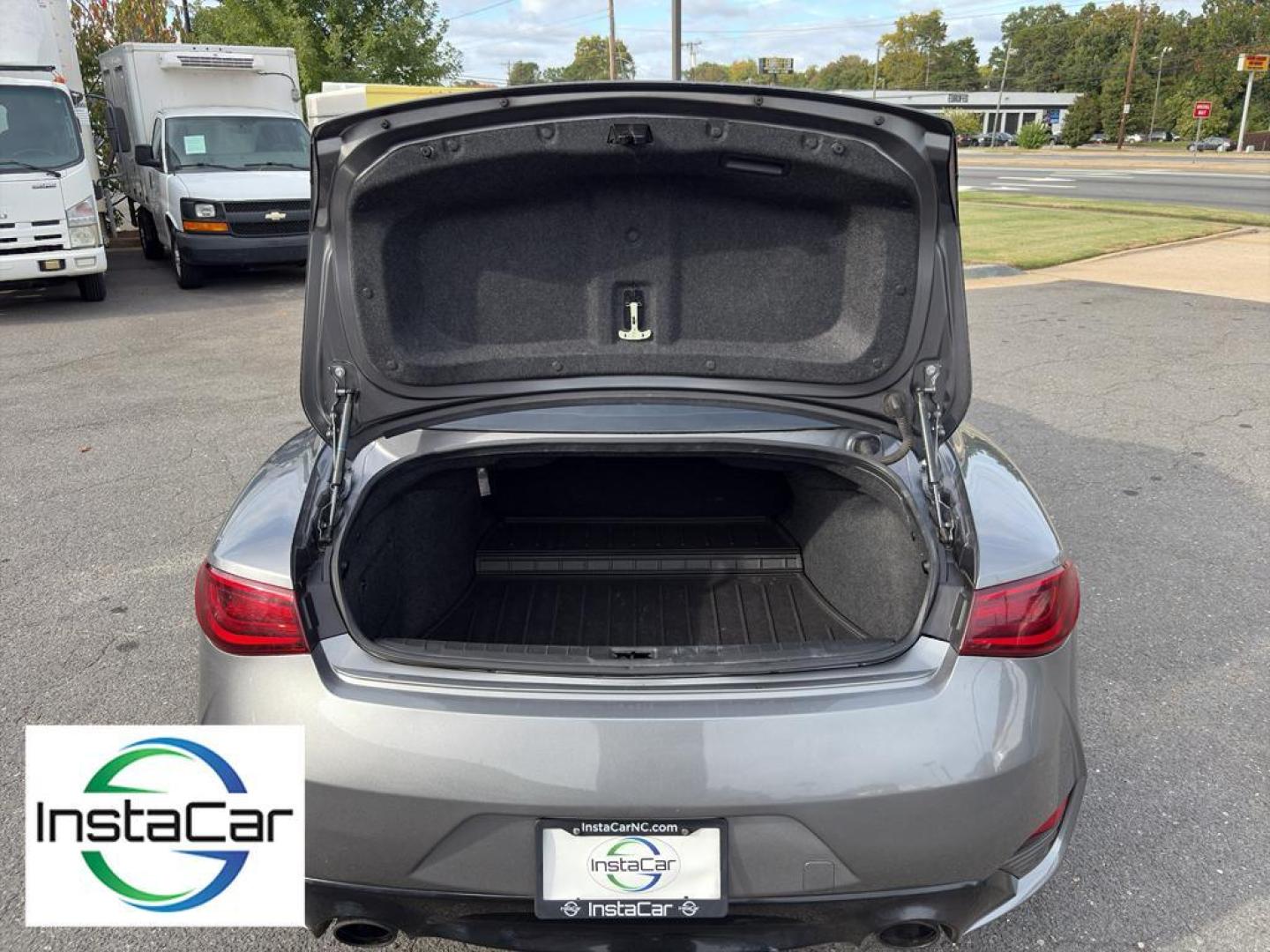 2017 Graphite Shadow /Graphite INFINITI Q60 3.0t Premium (JN1EV7EL3HM) with an V6, 3.0L engine, 7-speed automatic transmission, located at 6520 E. Independence Blvd., Charlotte, NC, 28212, 35.146019, -80.723465 - <b>Equipment</b><br>Bluetooth technology is built into this unit, keeping your hands on the steering wheel and your focus on the road. Engulf yourself with the crystal clear sound of a BOSE sound system in it. This INFINITI Q60 offers Automatic Climate Control for personalized comfort. The premium - Photo#27