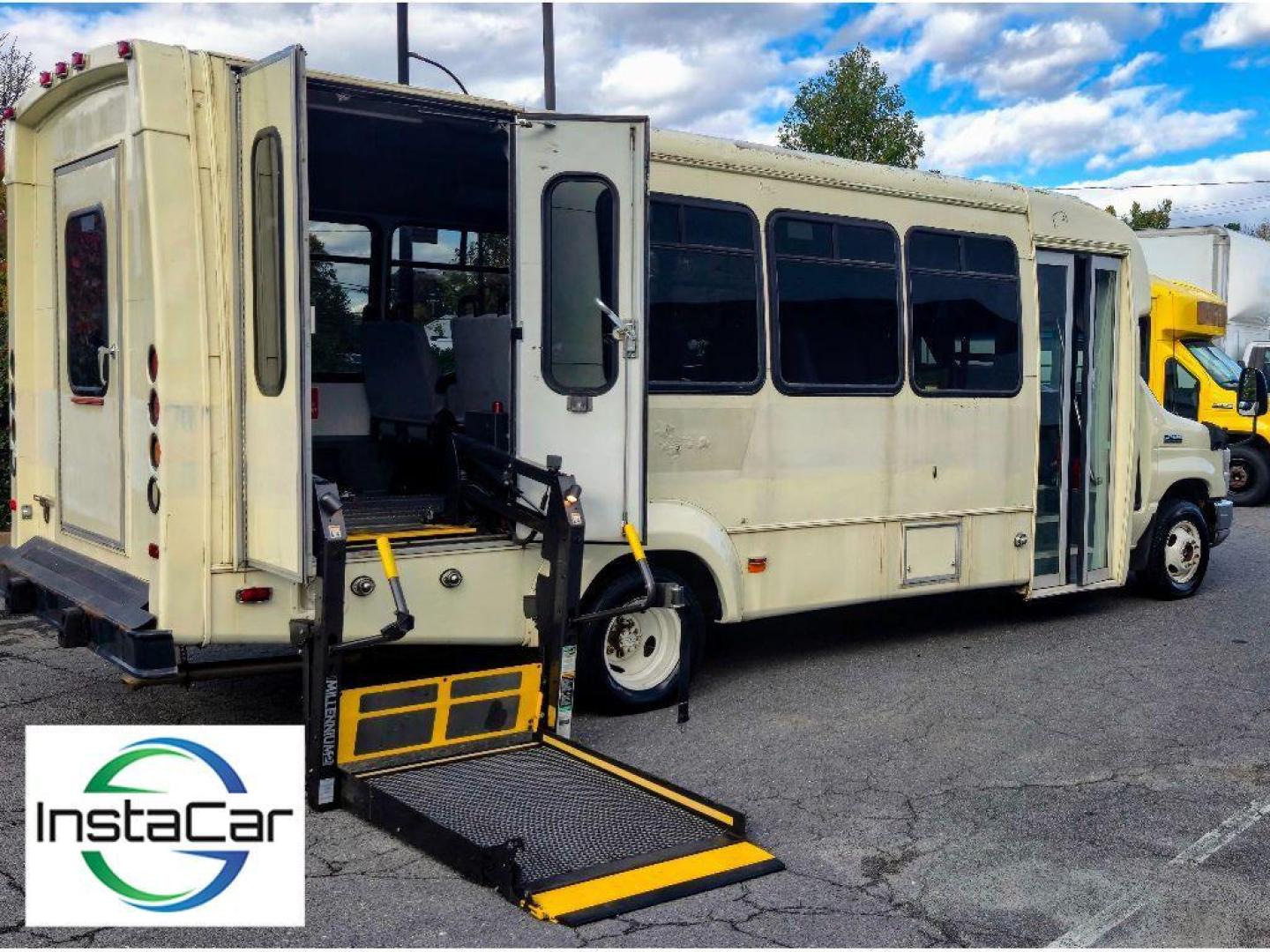 2011 Oxford White /Medium Flint Ford E-450 Super Duty Base (1FDFE4FS4BD) with an V10, 6.8L (415 CID) engine, 5-speed automatic transmission, located at 6520 E. Independence Blvd., Charlotte, NC, 28212, 35.146019, -80.723465 - <b>Equipment</b><br>Maintaining a stable interior temperature in the vehicle is easy with the climate control system. Enjoy the incredible handling with the rear wheel drive on the Ford E-450 Super Duty. This model has a V10, 6.8L (415 CID) high output engine. This unit embodies class and sophistica - Photo#3