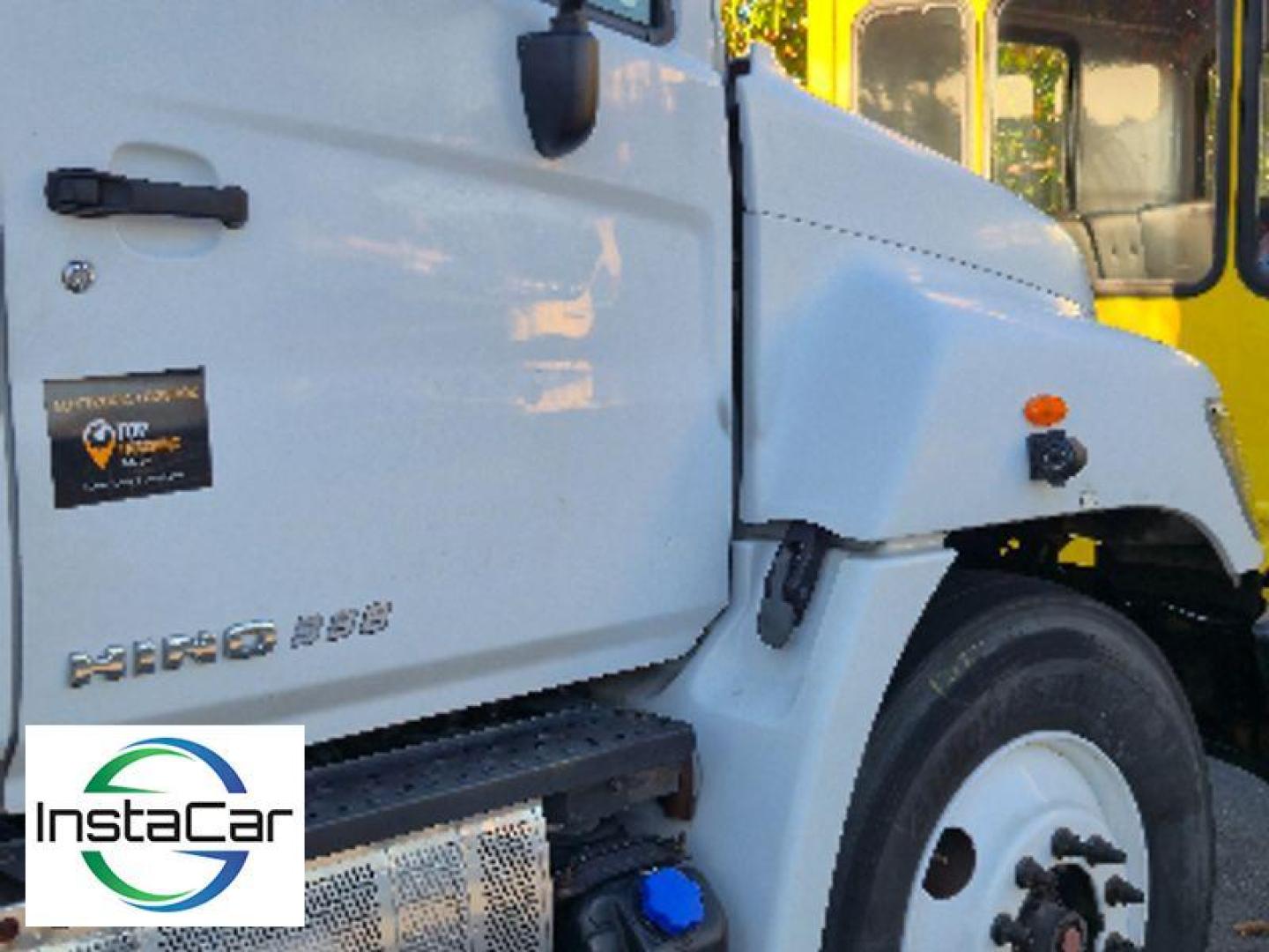 2018 White /Gray Hino 338 (5PVNV8JVXJ4) with an 6 Cyl, 7.6L engine, Automatic transmission, located at 6520 E. Independence Blvd., Charlotte, NC, 28212, 35.146019, -80.723465 - <b>Vehicle Details</b><br>For sale in Charlotte, NC: 2018 Hino 338 4x2 with the powerful 6-cylinder 7.6L Diesel engine. This reliable medium-duty truck delivers the performance and durability businesses demand for hauling, delivery routes, or vocational work. Well-maintained and ready to work, the H - Photo#10