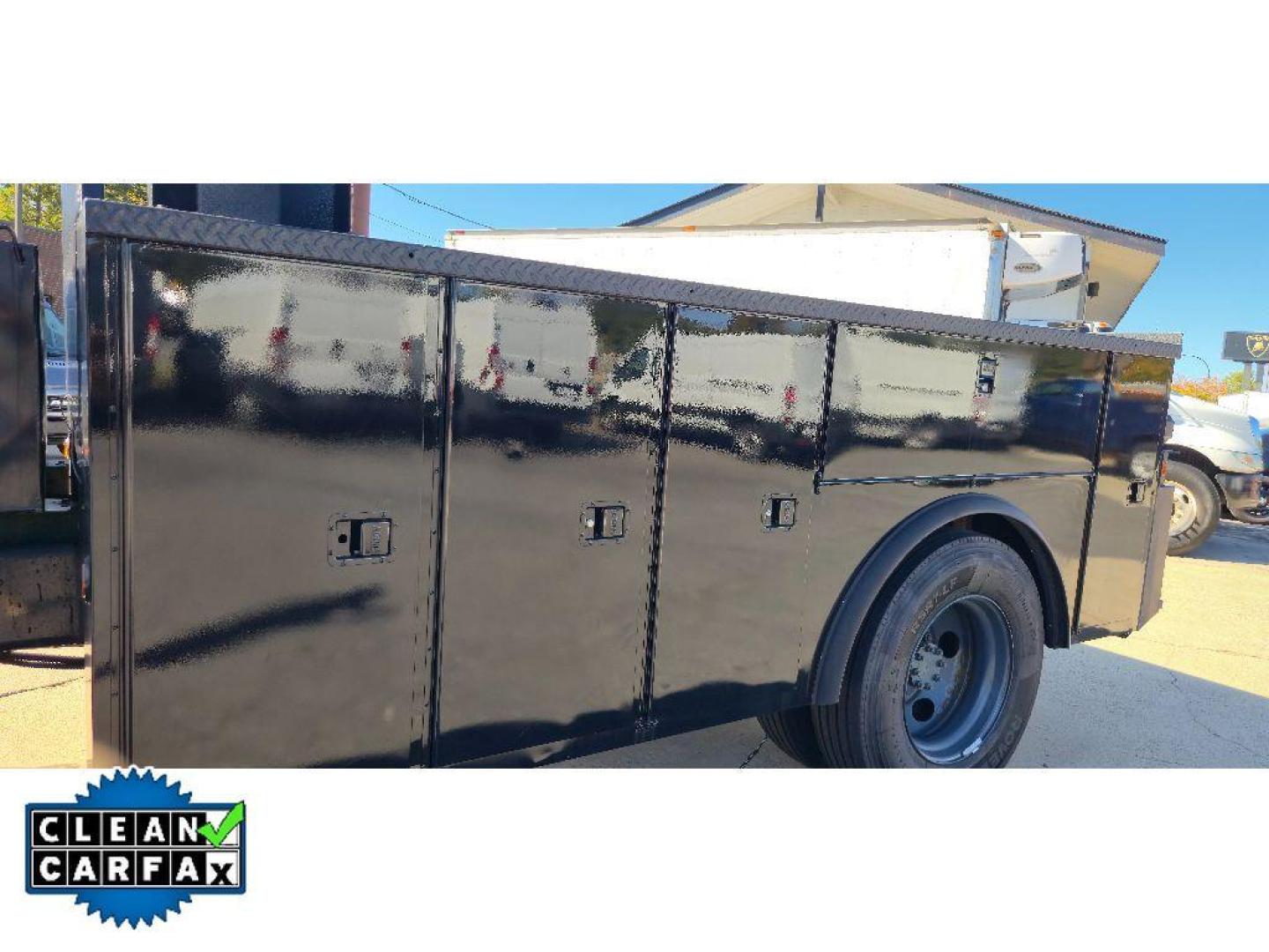 2013 Oxford White /Gray Ford F-650 XLT (3FRNW6HP3DV) with an V10, 6.8L engine, 6-speed automatic transmission, located at 6520 E. Independence Blvd., Charlotte, NC, 28212, 35.146019, -80.723465 - 2013 Ford F-650 F-Series Super Duty XLT 4x2 Dual Rear Wheels Charlotte, NC<br><br>This rugged 2013 Ford F-650 F-Series Super Duty XLT delivers commercial-grade performance with a potent V10 6.8L gasoline engine, 4x2 driveline and dual rear wheels for exceptional payload and towing capability. Built - Photo#17