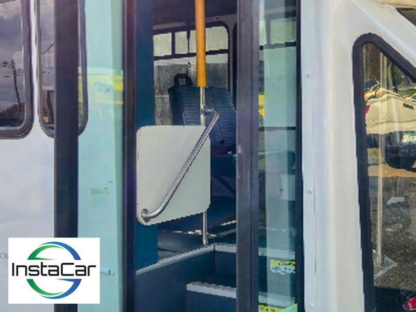 2014 Oxford White /Medium Flint Ford E-450 Super Duty Base (1FDFE4FS4ED) with an V10, 6.8L (415 CID) engine, 5-speed automatic transmission, located at 6520 E. Independence Blvd., Charlotte, NC, 28212, 35.146019, -80.723465 - <b>Equipment</b><br>Enjoy the incredible handling with the rear wheel drive on this unit. This unit shines with clean polished lines coated with an elegant white finish. The Ford E-450 Super Duty has a V10, 6.8L (415 CID) high output engine. Maintaining a stable interior temperature in this Ford E-4 - Photo#7