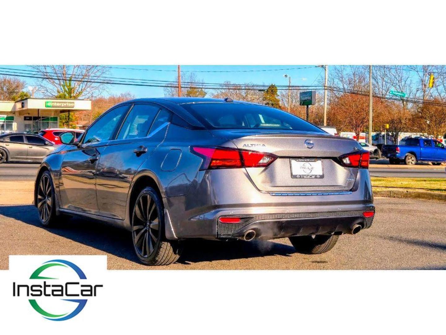 2020 Gun Metallic /Sport Nissan Altima 2.5 SR (1N4BL4CW0LC) with an 4 Cyl, 2.5L engine, CVT transmission, located at 6520 E. Independence Blvd., Charlotte, NC, 28212, 35.146019, -80.723465 - Photo#6