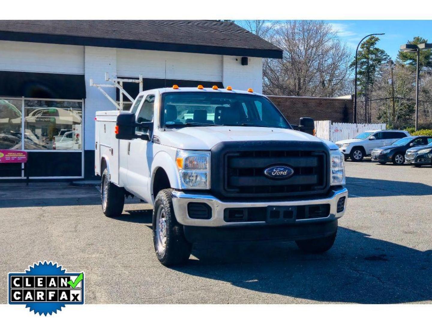 2016 Oxford White /Steel Ford F-350 XL (1FD7X3B67GE) with an V8, 6.2L engine, 6-speed automatic transmission, located at 6520 E. Independence Blvd., Charlotte, NC, 28212, 35.146019, -80.723465 - <b>Equipment</b><br>This 2016 Ford F-350 Super Duty has a clean CARFAX vehicle history report. This model has four wheel drive capabilities. A trailer braking system is already installed on this Ford F-350. This 1 ton pickup has a V8, 6.2L high output engine. Set the temperature exactly where you ar - Photo#4