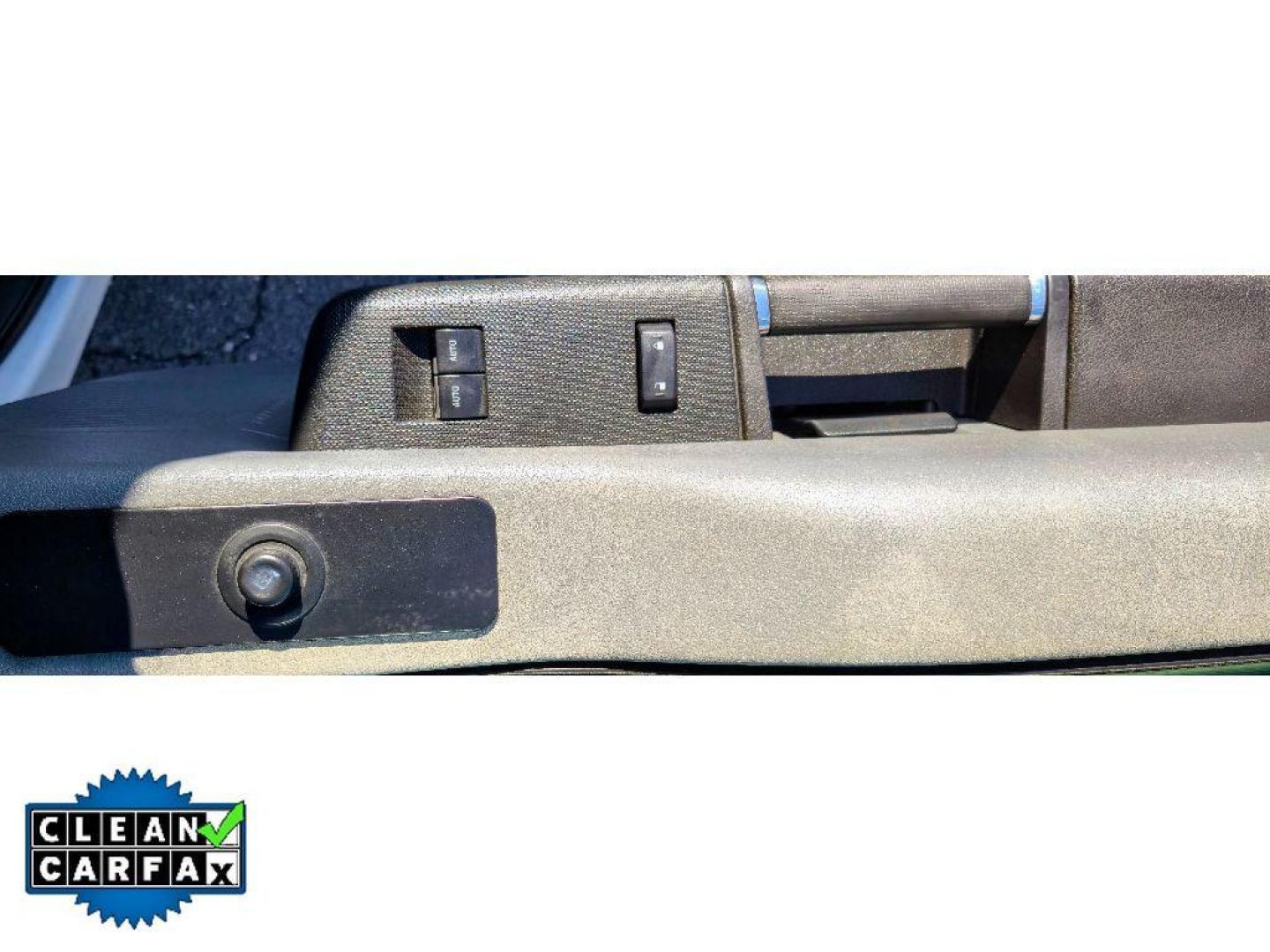 2016 Oxford White /Steel Ford F-350 XL (1FD7X3B67GE) with an V8, 6.2L engine, 6-speed automatic transmission, located at 6520 E. Independence Blvd., Charlotte, NC, 28212, 35.146019, -80.723465 - <b>Equipment</b><br>This 2016 Ford F-350 Super Duty has a clean CARFAX vehicle history report. This model has four wheel drive capabilities. A trailer braking system is already installed on this Ford F-350. This 1 ton pickup has a V8, 6.2L high output engine. Set the temperature exactly where you ar - Photo#19