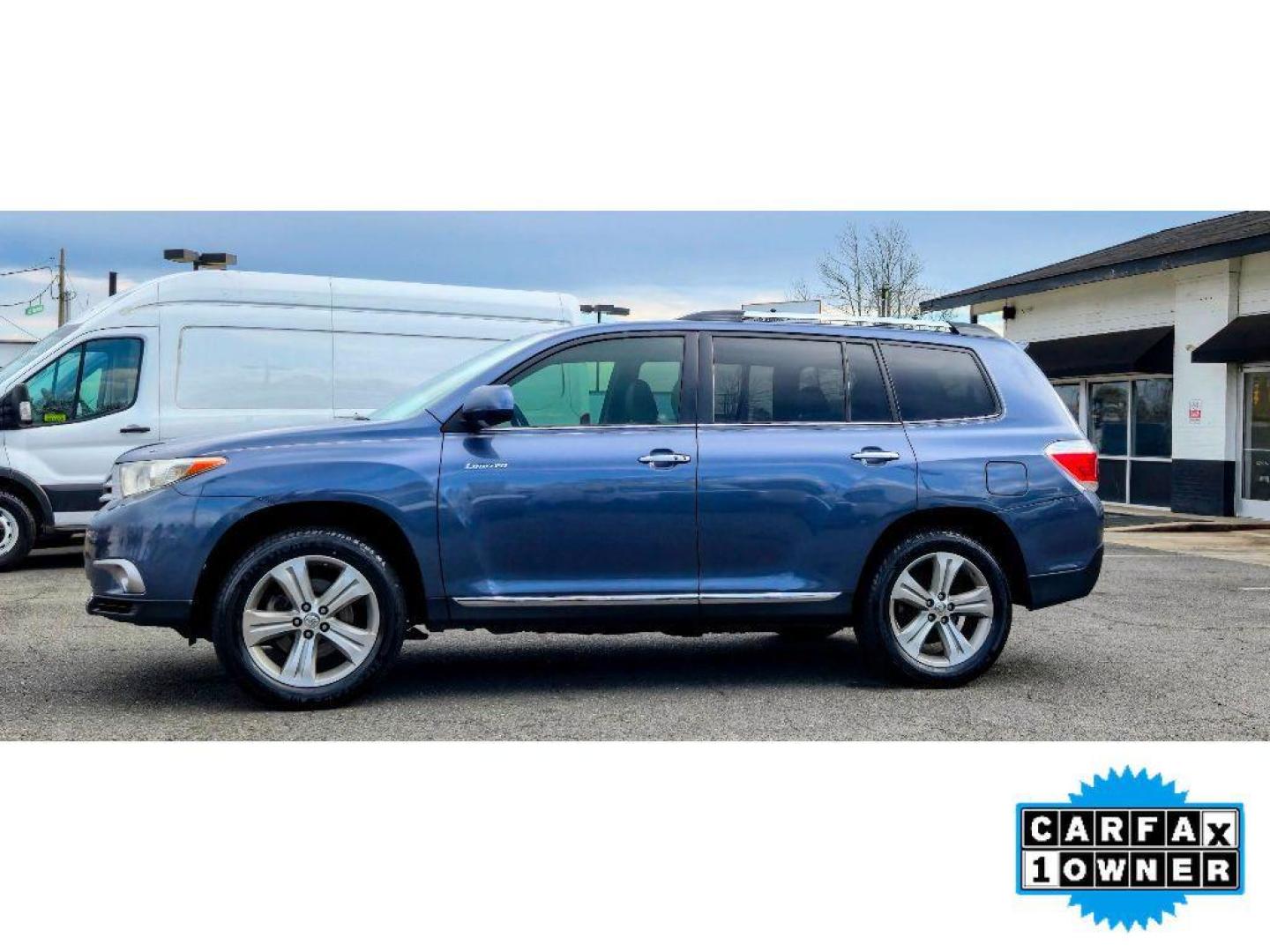 2013 Shoreline Blue Metallic /Sand Beige Toyota Highlander Limited (5TDYK3EH1DS) with an V6, 3.5L engine, 5-speed automatic transmission, located at 6520 E. Independence Blvd., Charlotte, NC, 28212, 35.146019, -80.723465 - Good News! This certified CARFAX 1-owner vehicle has only had one owner before you. Protect this model from unwanted accidents with a cutting edge backup camera system. The installed navigation system will keep you on the right path. The leather seats in this mid-size suv are a must for buyers looki - Photo#4