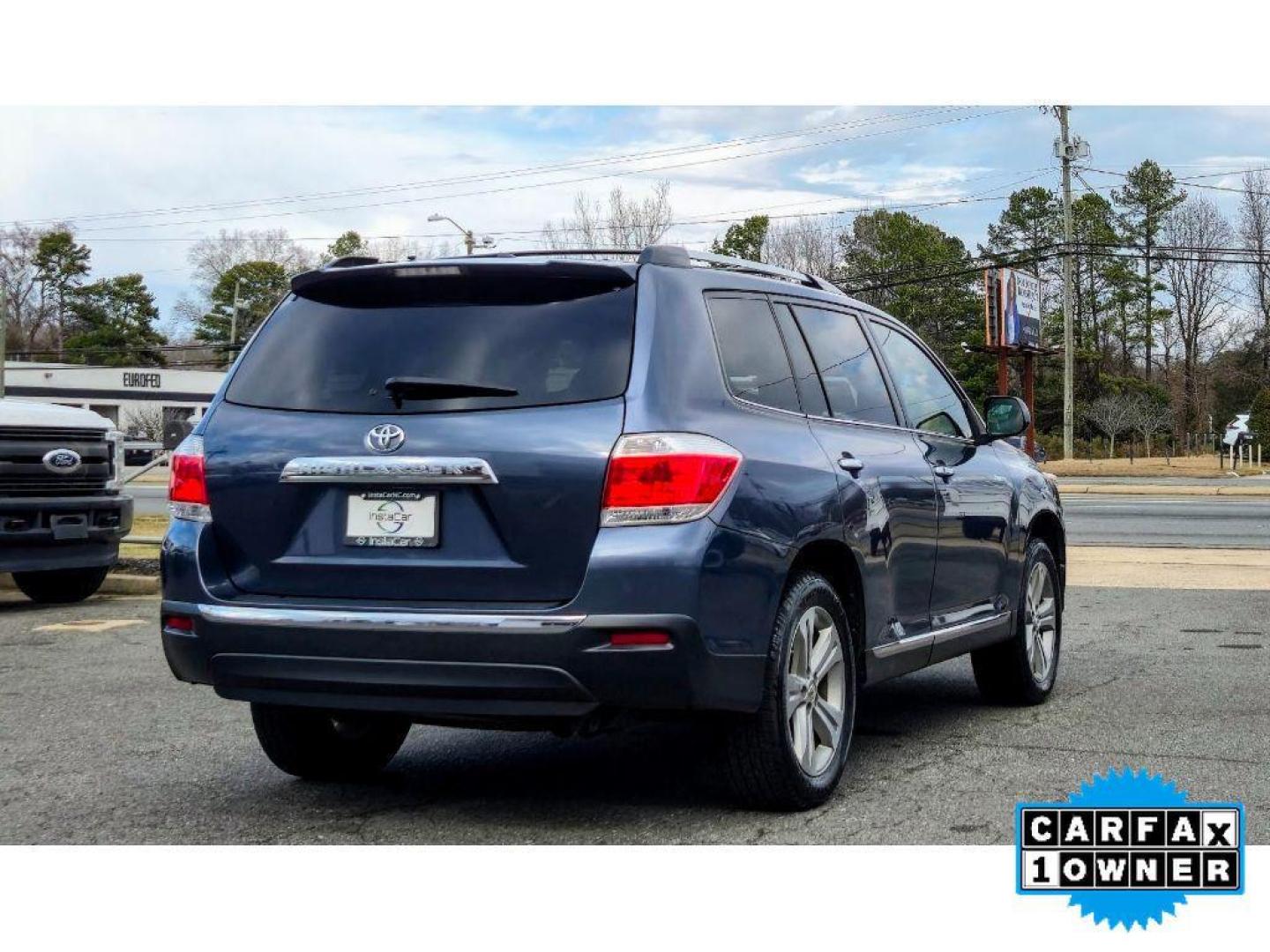 2013 Shoreline Blue Metallic /Sand Beige Toyota Highlander Limited (5TDYK3EH1DS) with an V6, 3.5L engine, 5-speed automatic transmission, located at 6520 E. Independence Blvd., Charlotte, NC, 28212, 35.146019, -80.723465 - Good News! This certified CARFAX 1-owner vehicle has only had one owner before you. Protect this model from unwanted accidents with a cutting edge backup camera system. The installed navigation system will keep you on the right path. The leather seats in this mid-size suv are a must for buyers looki - Photo#10