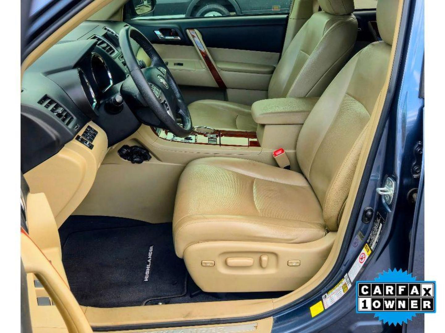 2013 Shoreline Blue Metallic /Sand Beige Toyota Highlander Limited (5TDYK3EH1DS) with an V6, 3.5L engine, 5-speed automatic transmission, located at 6520 E. Independence Blvd., Charlotte, NC, 28212, 35.146019, -80.723465 - Good News! This certified CARFAX 1-owner vehicle has only had one owner before you. Protect this model from unwanted accidents with a cutting edge backup camera system. The installed navigation system will keep you on the right path. The leather seats in this mid-size suv are a must for buyers looki - Photo#16
