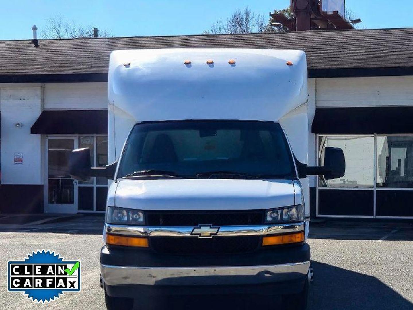 2017 Summit White /Medium Pewter Chevrolet Express Work Van (1HA3GSCG6HN) with an V8, 6.0L engine, 6-speed automatic transmission, located at 6520 E. Independence Blvd., Charlotte, NC, 28212, 35.146019, -80.723465 - <b>Equipment</b><br>This Chevrolet Express has a clean CARFAX vehicle history report. This vehicle shines with clean polished lines coated with an elegant white finish. Enjoy the incredible handling with the rear wheel drive on this unit. This vehicle has a V8, 6.0L high output engine. Set the tempe - Photo#1