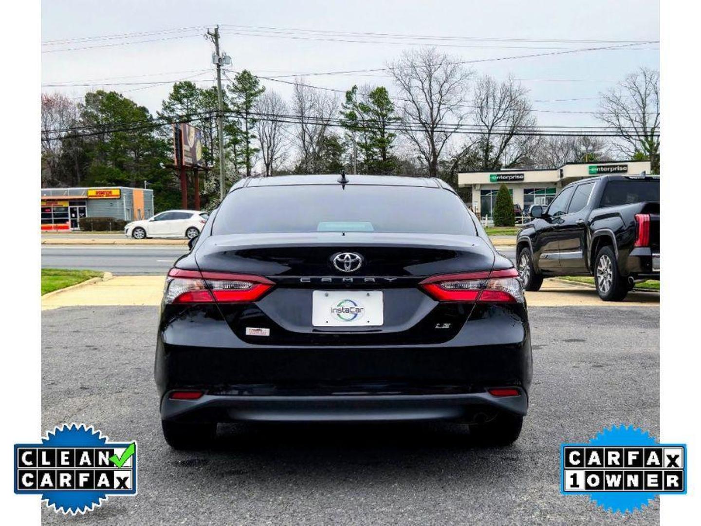 2022 Midnight Black Metallic /Black Toyota Camry LE (4T1C11AK6NU) with an 4 Cyl, 2.5L engine, 8-speed automatic transmission, located at 6520 E. Independence Blvd., Charlotte, NC, 28212, 35.146019, -80.723465 - <b>Vehicle Details</b><br>2022 Toyota Camry LE<br>Clean, sharp, and built for reliability. This 2022 Camry LE comes finished in a sleek black exterior with black interior, giving it a modern and aggressive look while still delivering the legendary dependability the Camry is known for. The tinted win - Photo#5