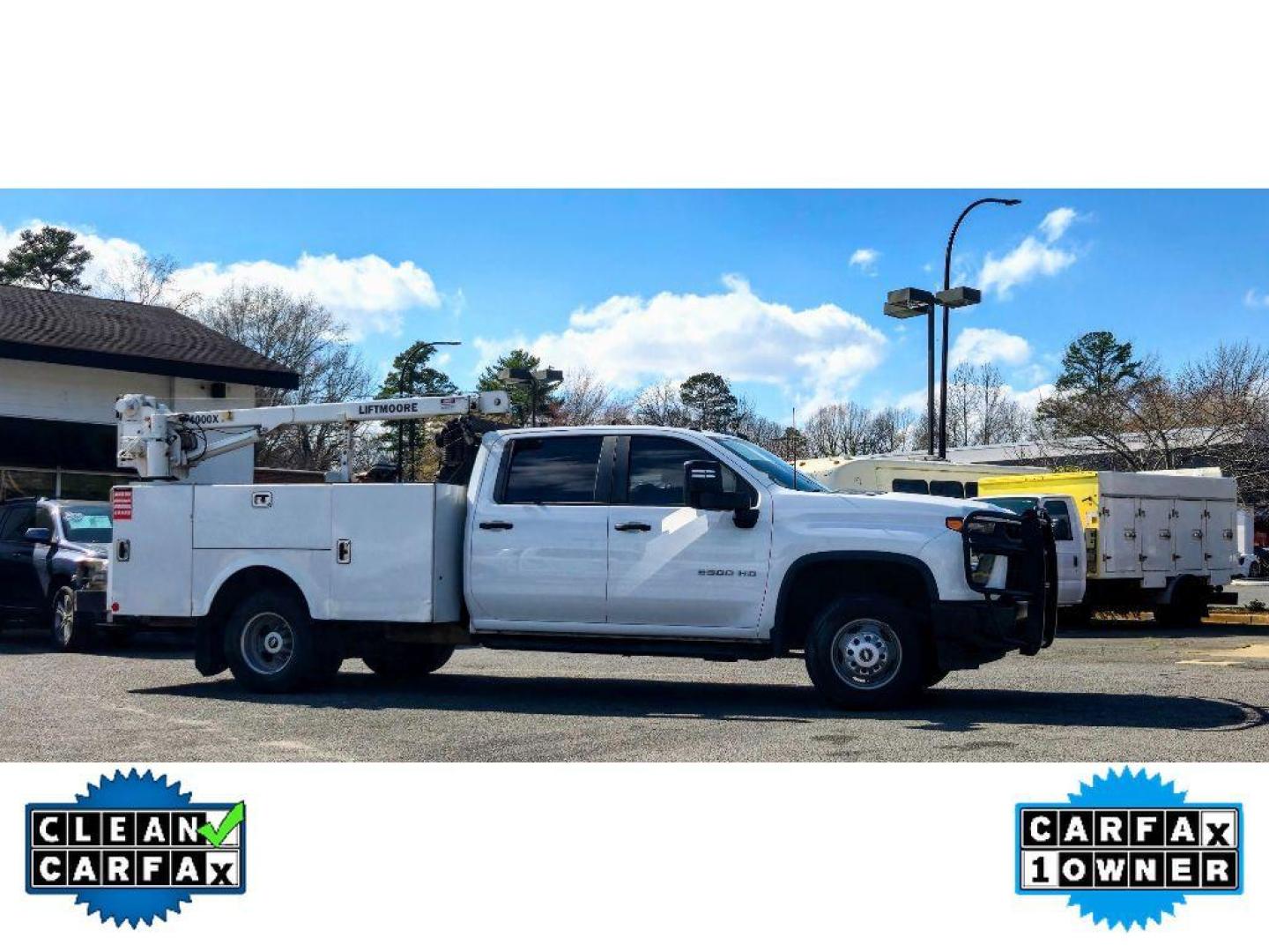 2021 Summit White /Jet Black Chevrolet Silverado Work Truck (1GB4YSE75MF) with an V8, 6.6L engine, 6-speed automatic transmission, located at 6520 E. Independence Blvd., Charlotte, NC, 28212, 35.146019, -80.723465 - <b>Equipment</b><br>This model offers Android Auto for seamless smartphone integration. This vehicle is a certified CARFAX 1-owner. See what's behind you with the back up camera on this 2021 Chevrolet Silverado 3500. with XM/Sirus Satellite Radio you are no longer restricted by poor quality local r - Photo#10