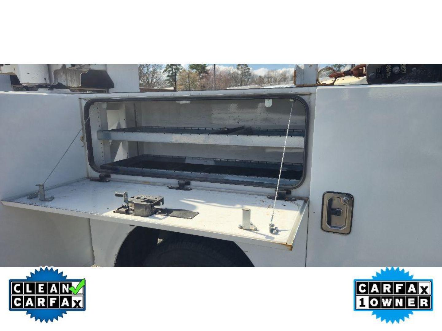 2021 Summit White /Jet Black Chevrolet Silverado Work Truck (1GB4YSE75MF) with an V8, 6.6L engine, 6-speed automatic transmission, located at 6520 E. Independence Blvd., Charlotte, NC, 28212, 35.146019, -80.723465 - <b>Equipment</b><br>This model offers Android Auto for seamless smartphone integration. This vehicle is a certified CARFAX 1-owner. See what's behind you with the back up camera on this 2021 Chevrolet Silverado 3500. with XM/Sirus Satellite Radio you are no longer restricted by poor quality local r - Photo#18